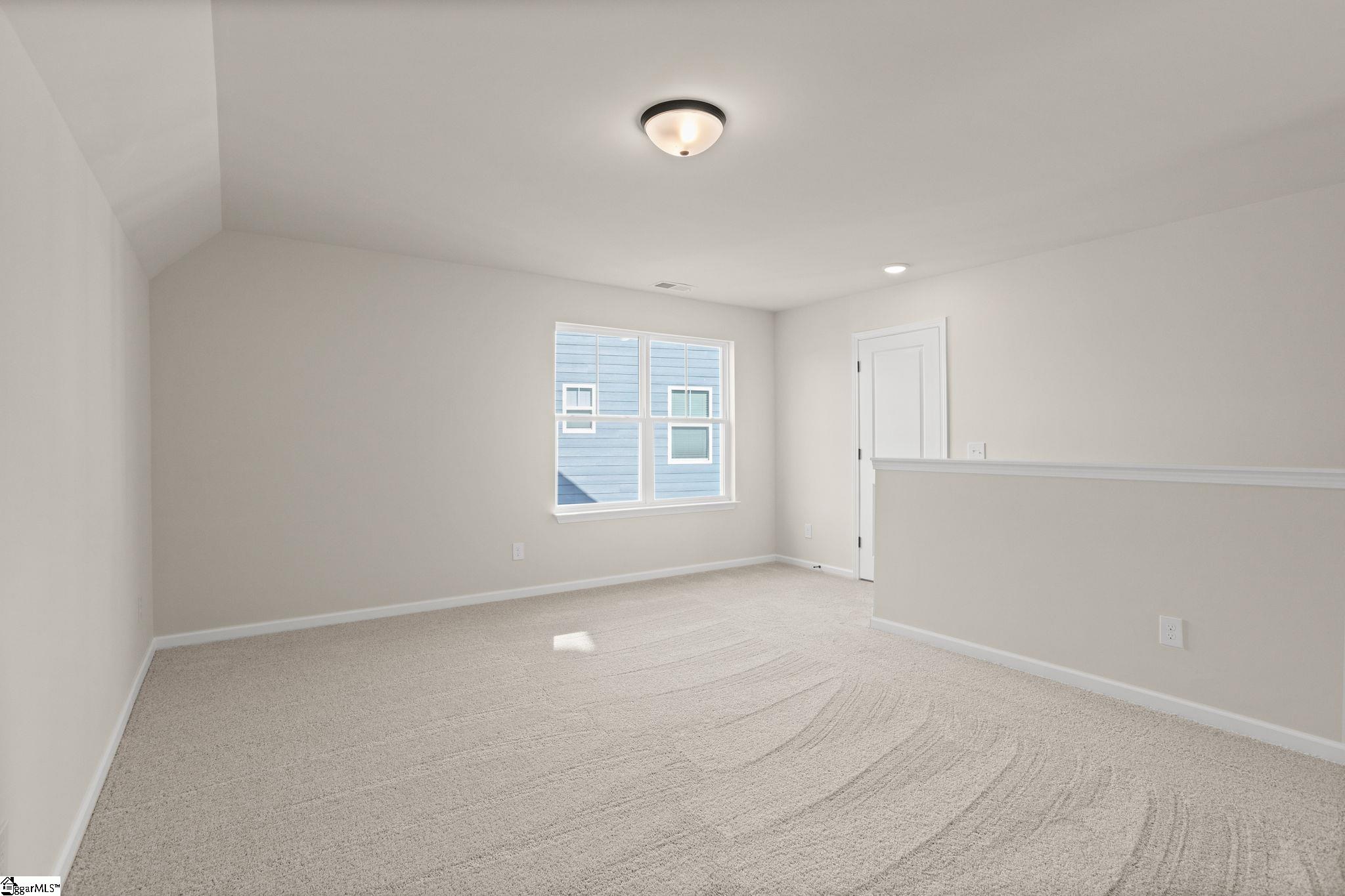 652 Columbus Circle Property Photo 18