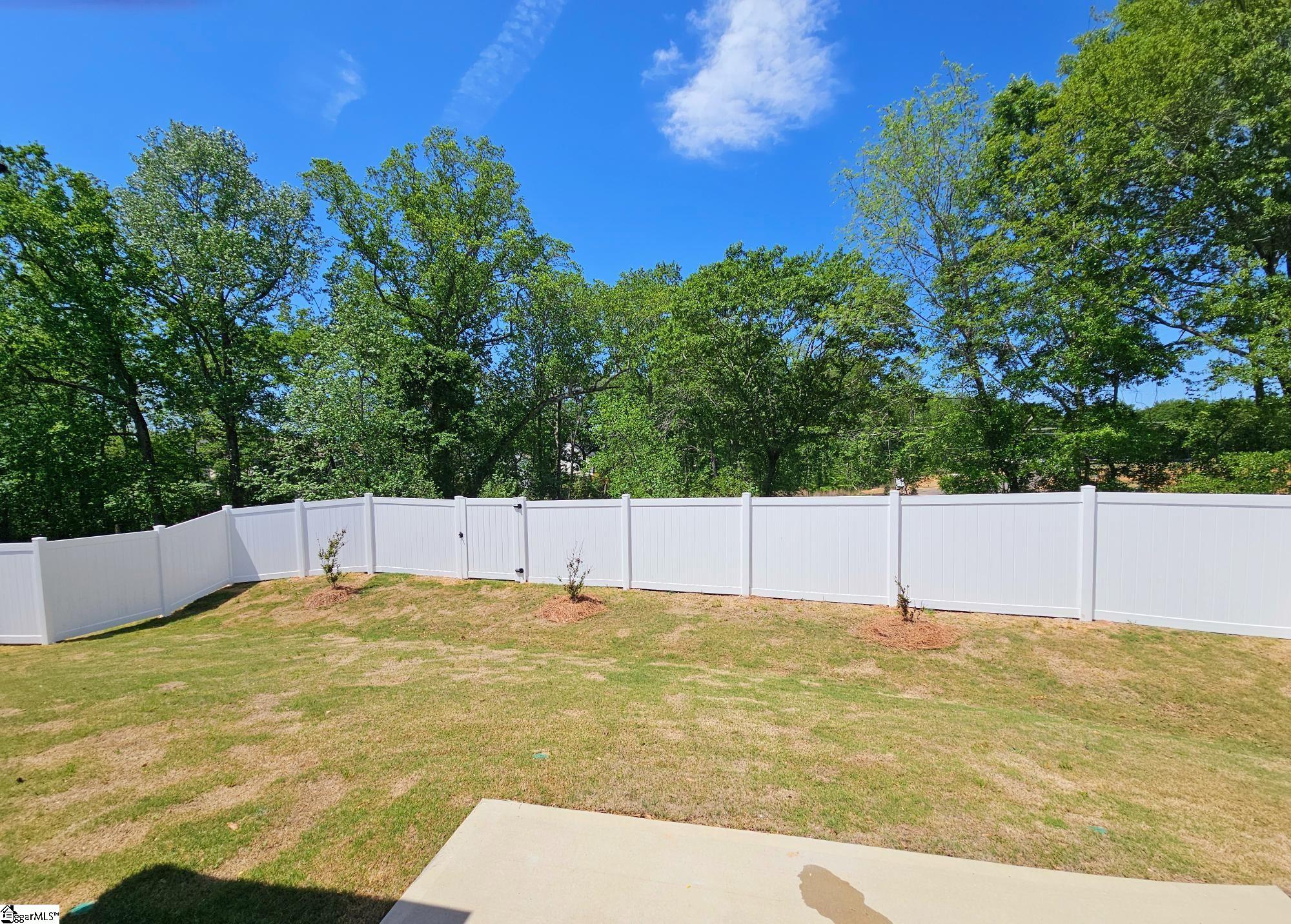 652 Columbus Circle Property Photo 28