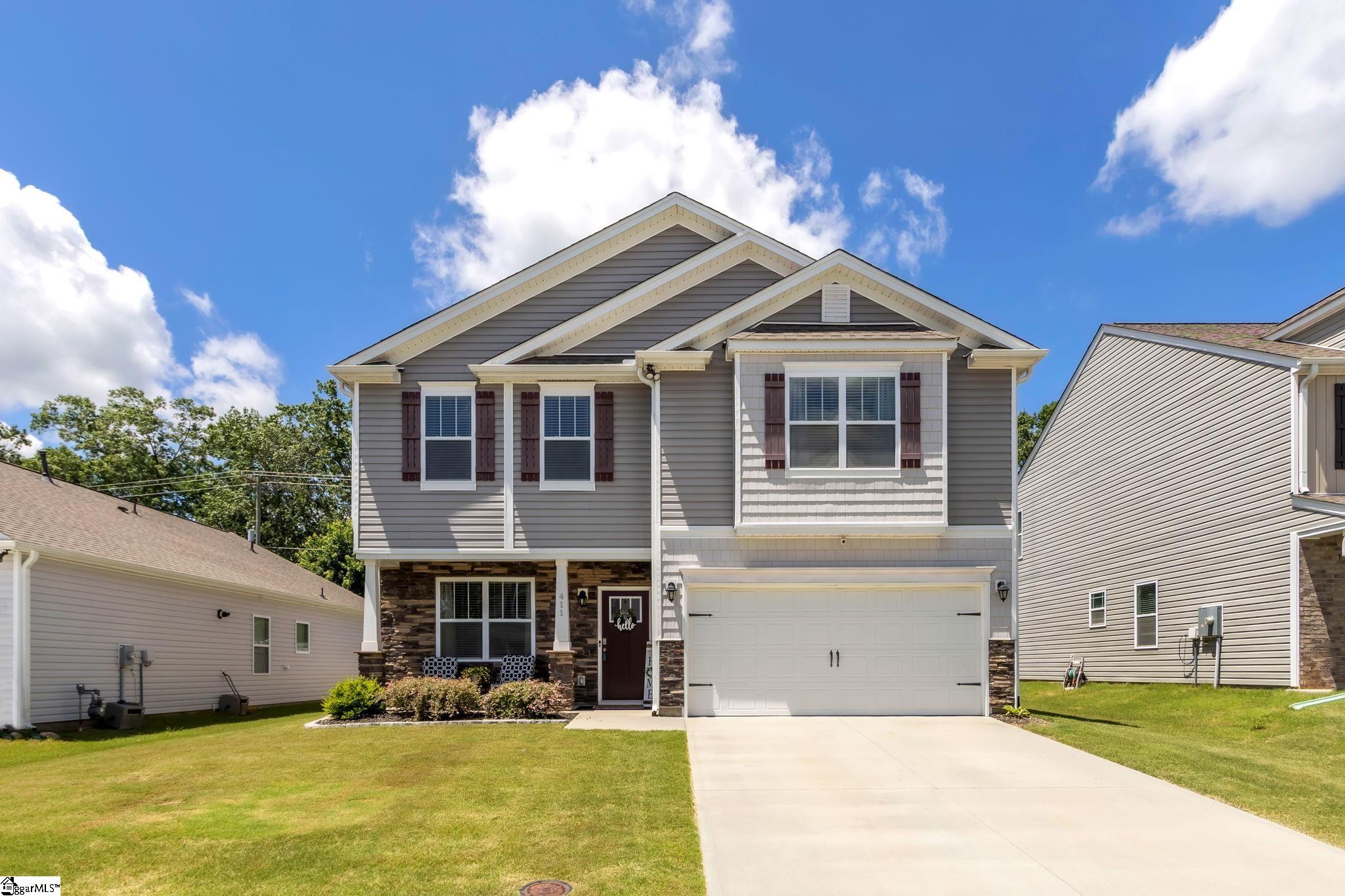 411 Splendid Place Property Photo 1