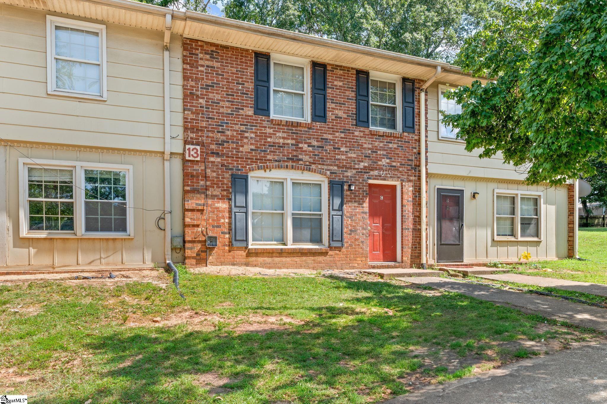 6526 White Horse Road Property Photo 1