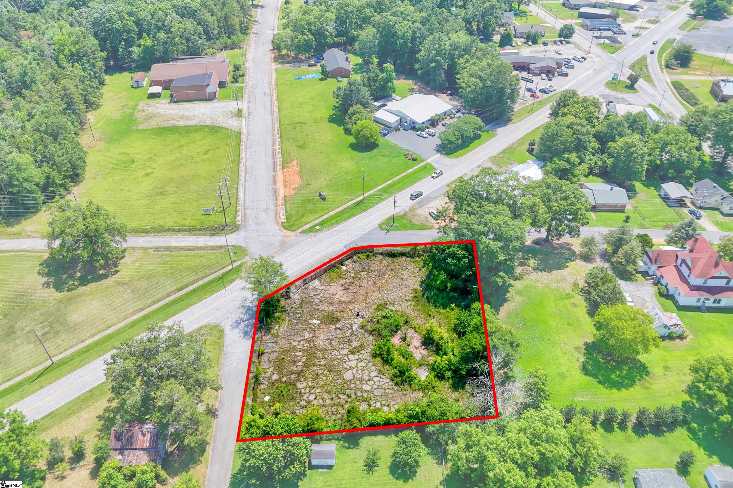 501 Willard Road Property Photo 2