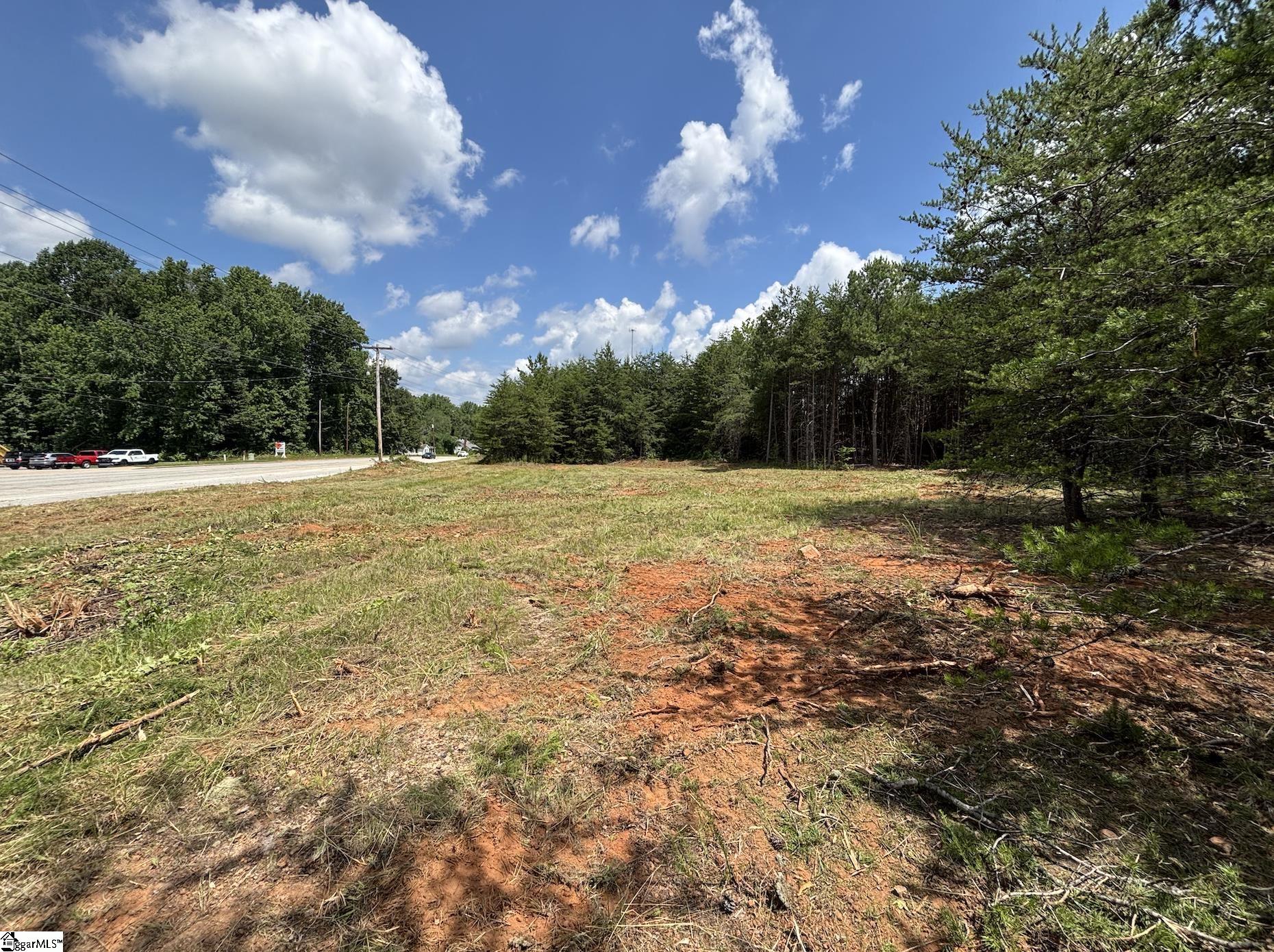 00 New Woodruff Road Property Photo 11