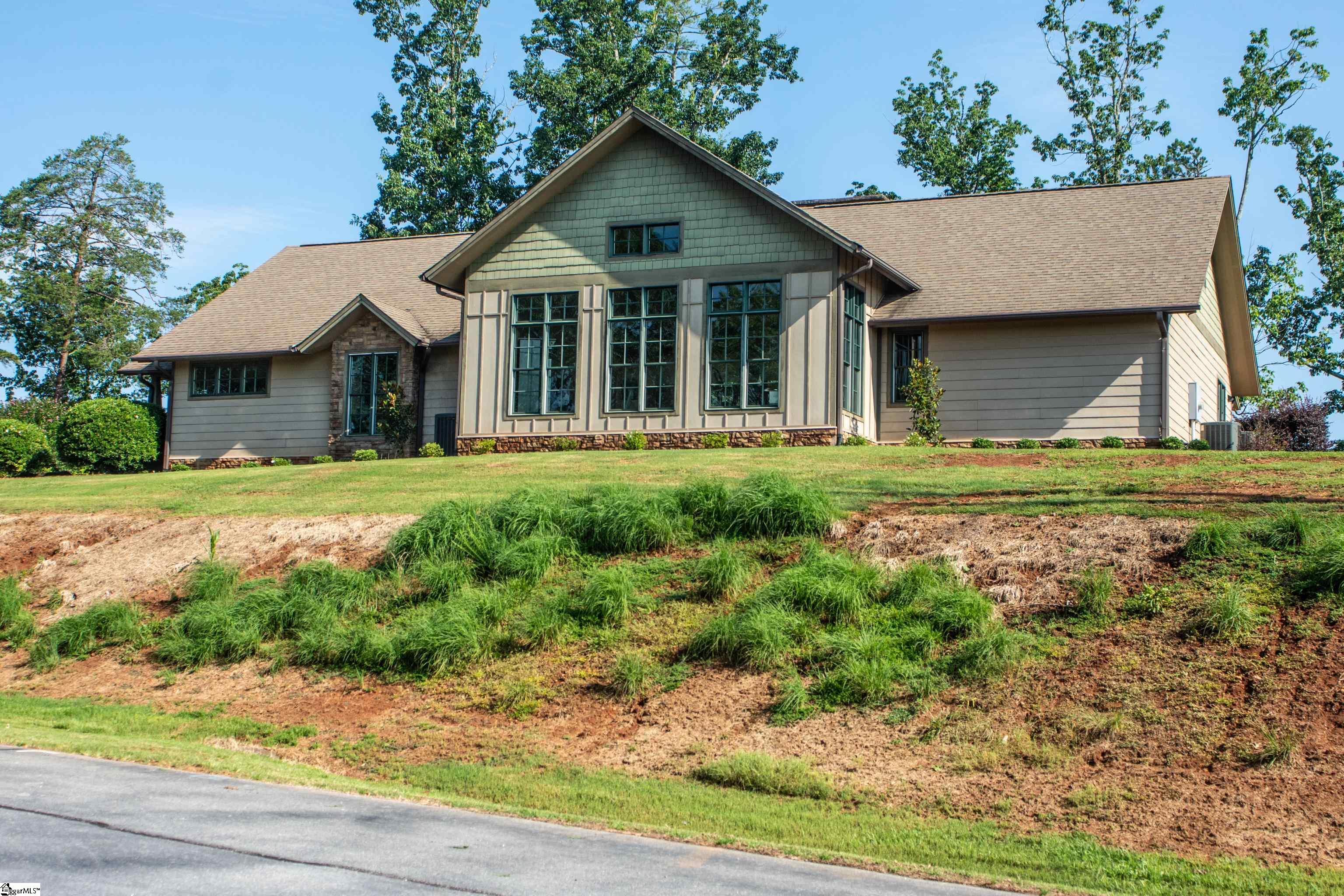 728/802 Scharlin Drive Property Photo 14