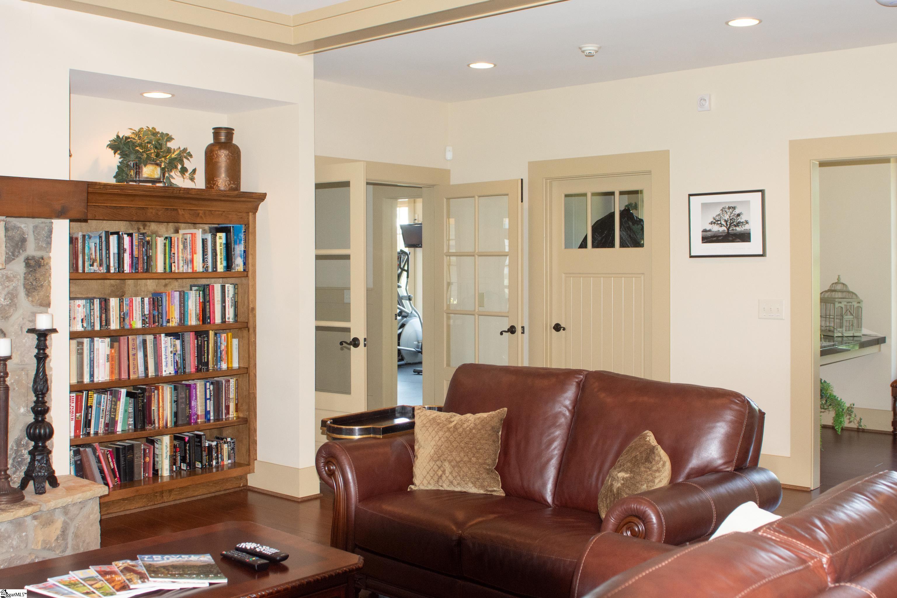 728/802 Scharlin Drive Property Photo 22