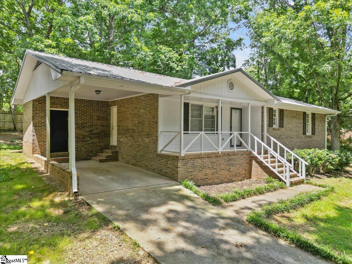 108 Ross Drive Property Photo 1
