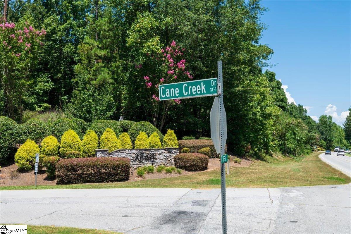 000 Cane Creek Drive Property Photo 1
