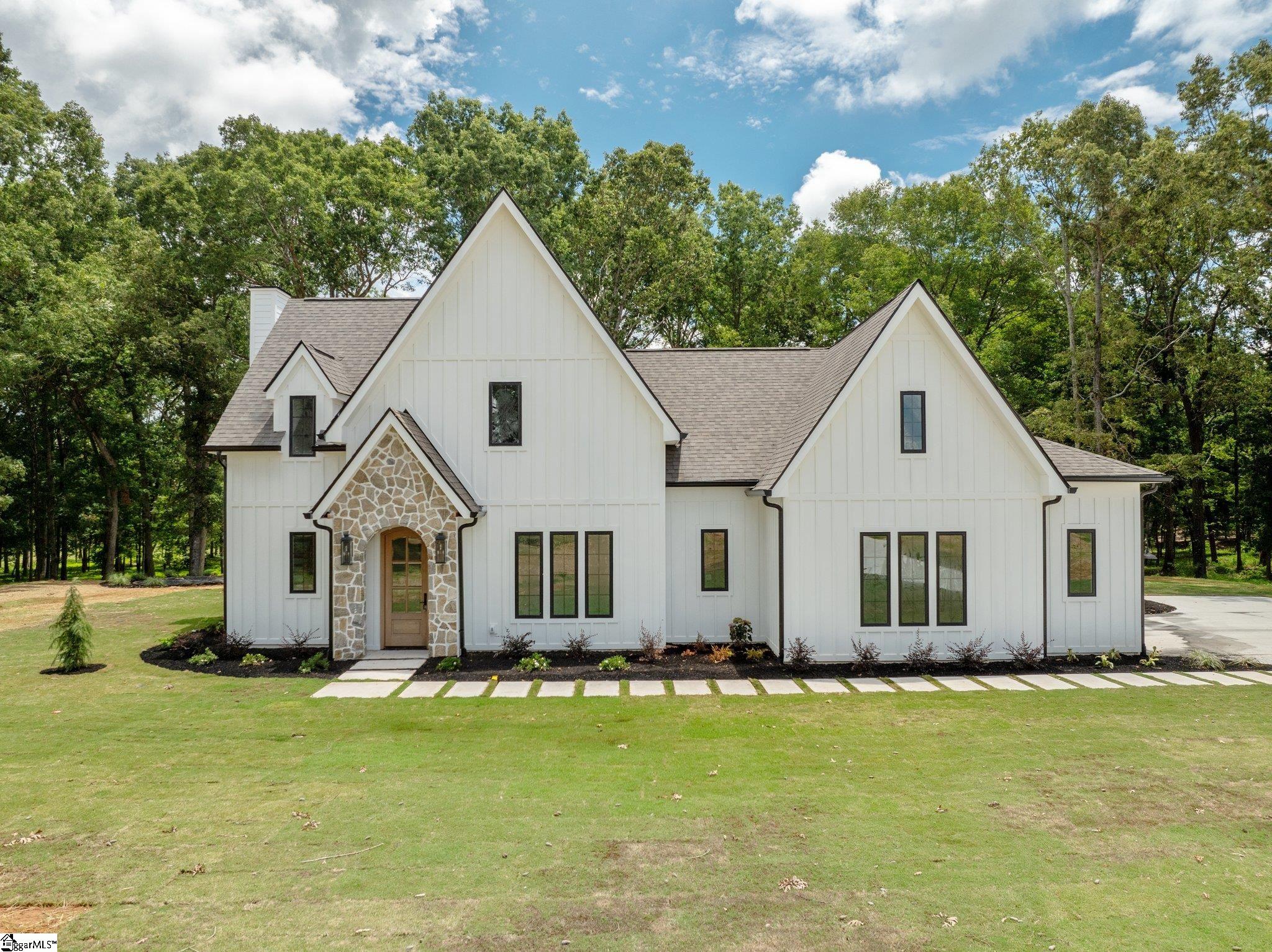 748 Garrison Road Property Photo 1
