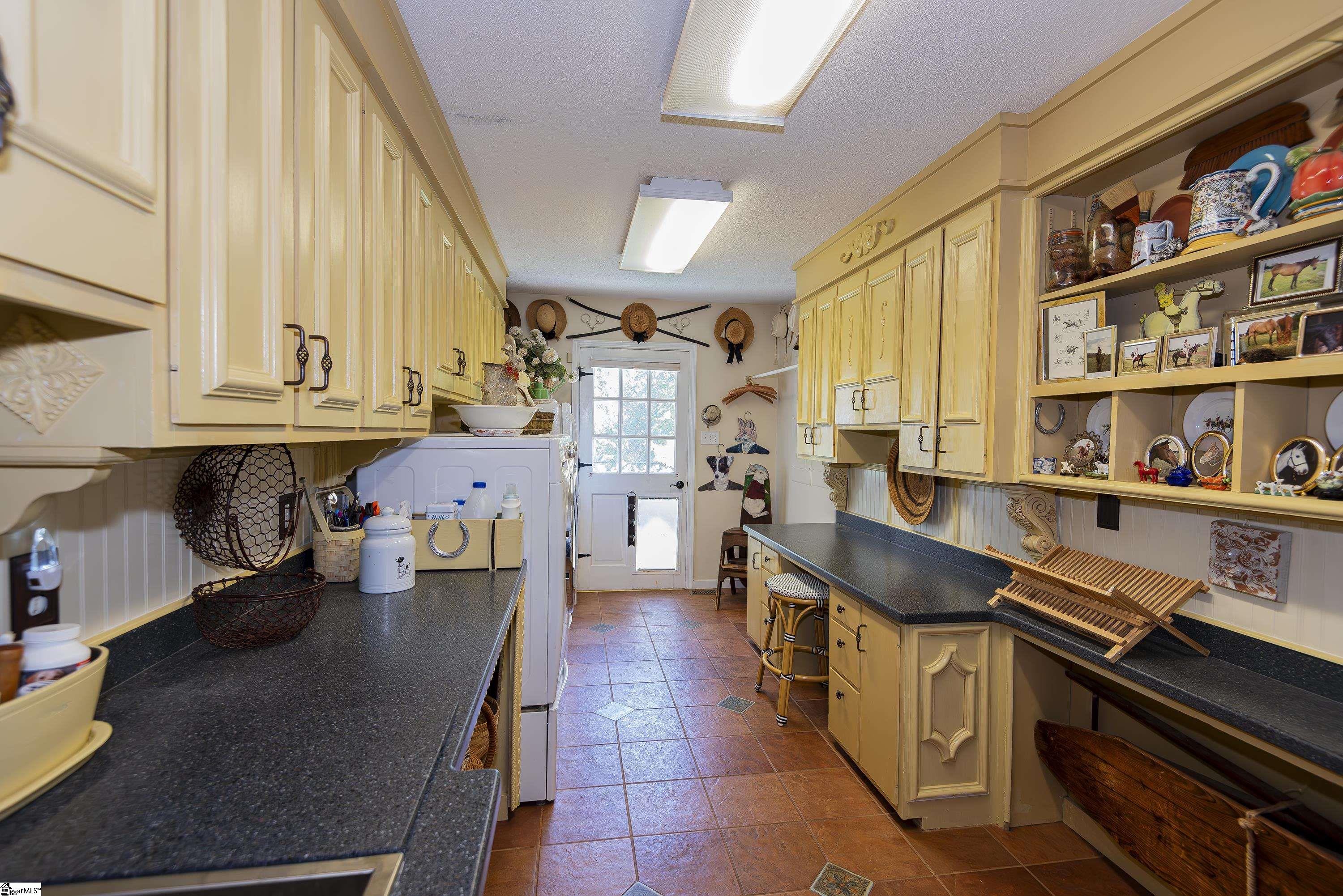 315 Property Photo 14