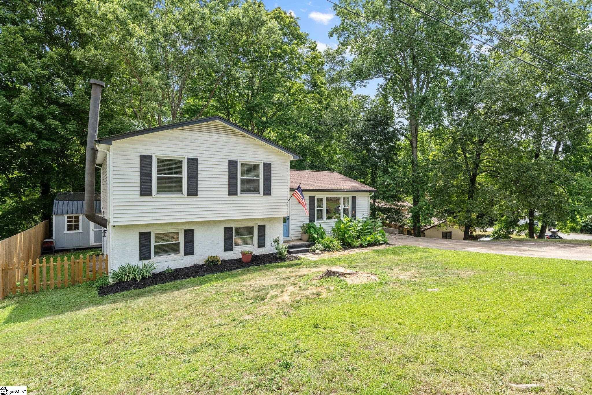505 Seminole Drive Property Photo 1