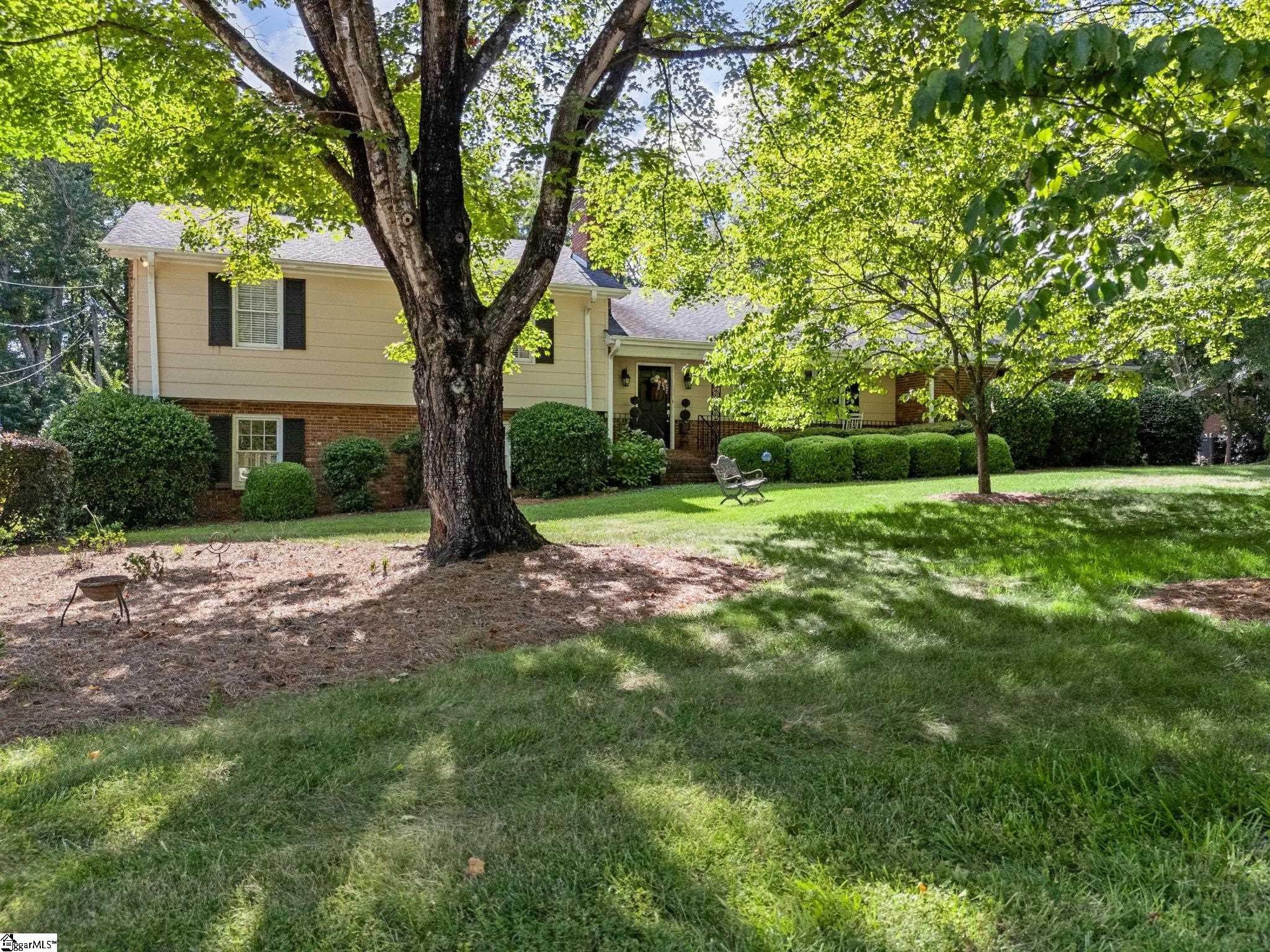 357 Lake Forest Drive Property Photo 1