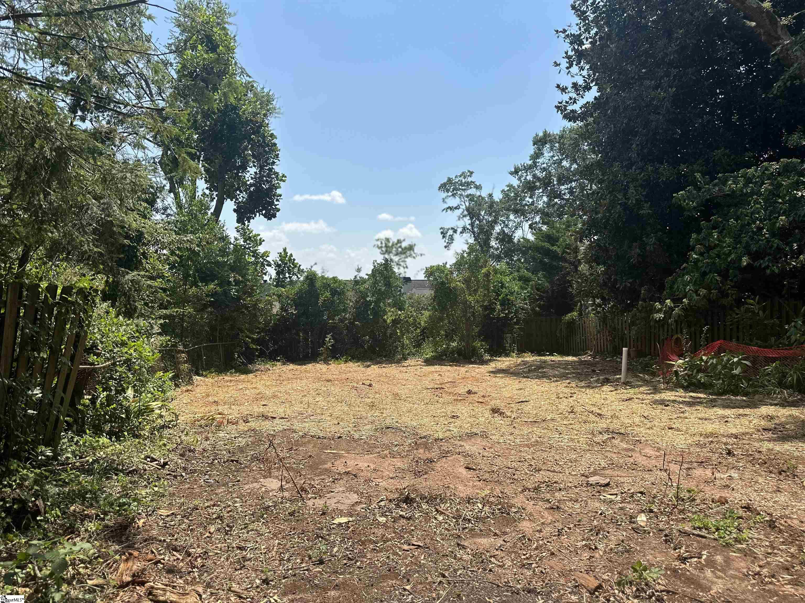 15 W Hillcrest Drive Property Photo 1