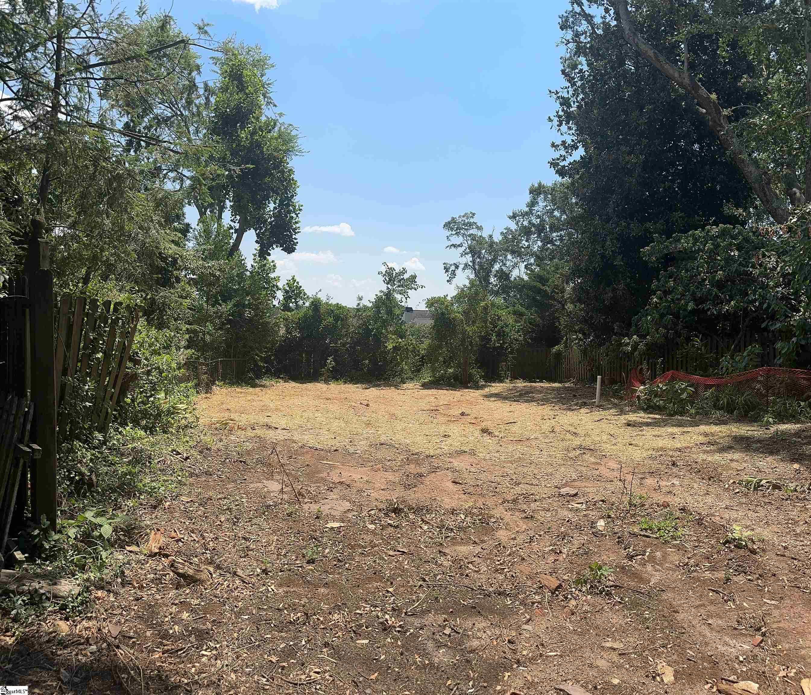 15 W Hillcrest Drive Property Photo 3