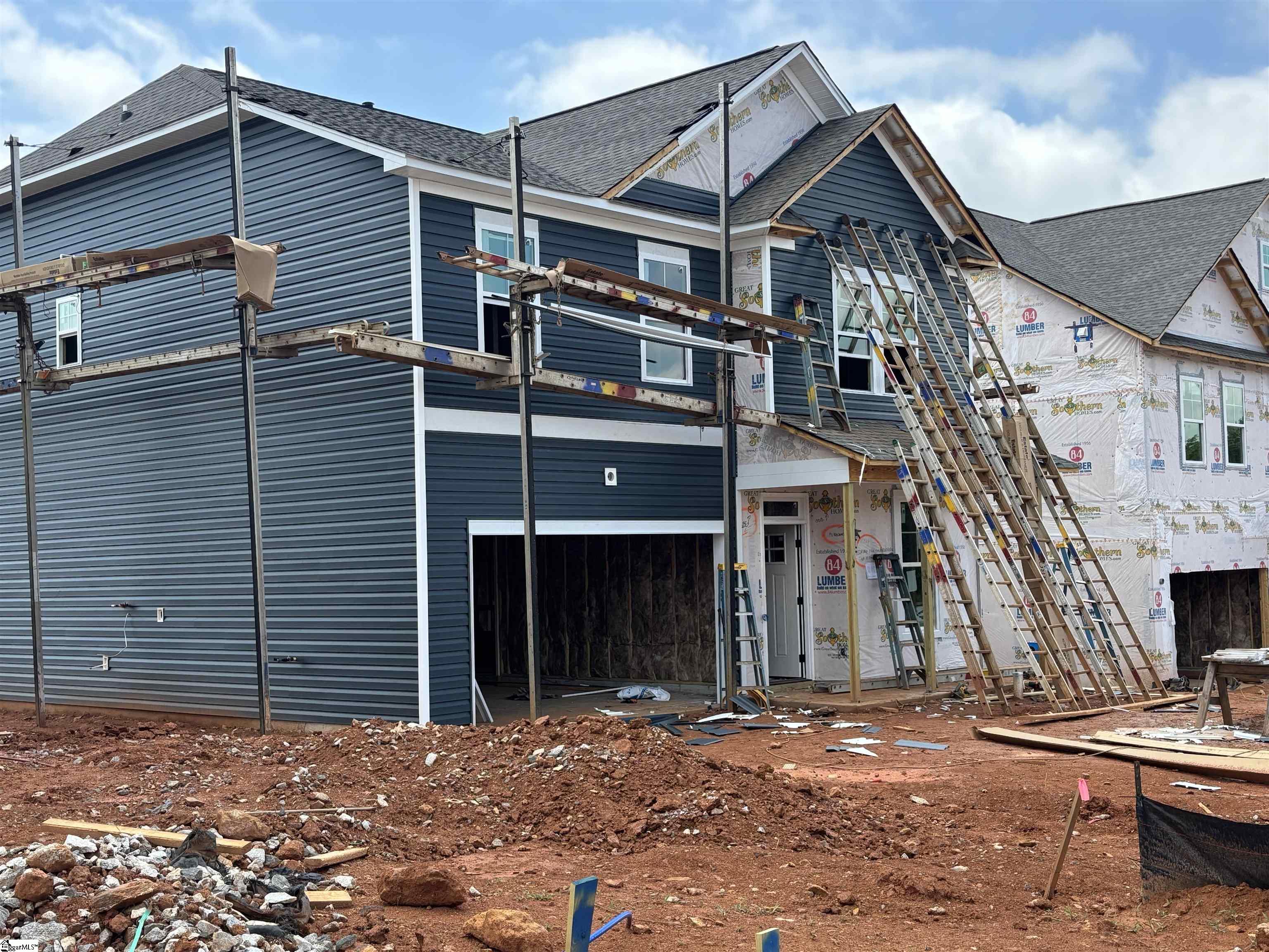 2027 Halton Oaks Drive Property Photo 1
