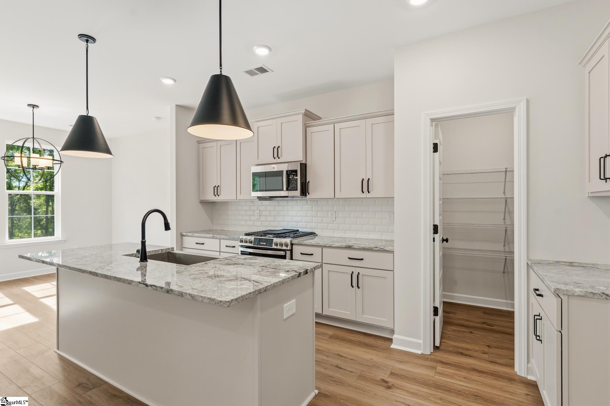 1112 Manse Jolly Road Property Photo 11