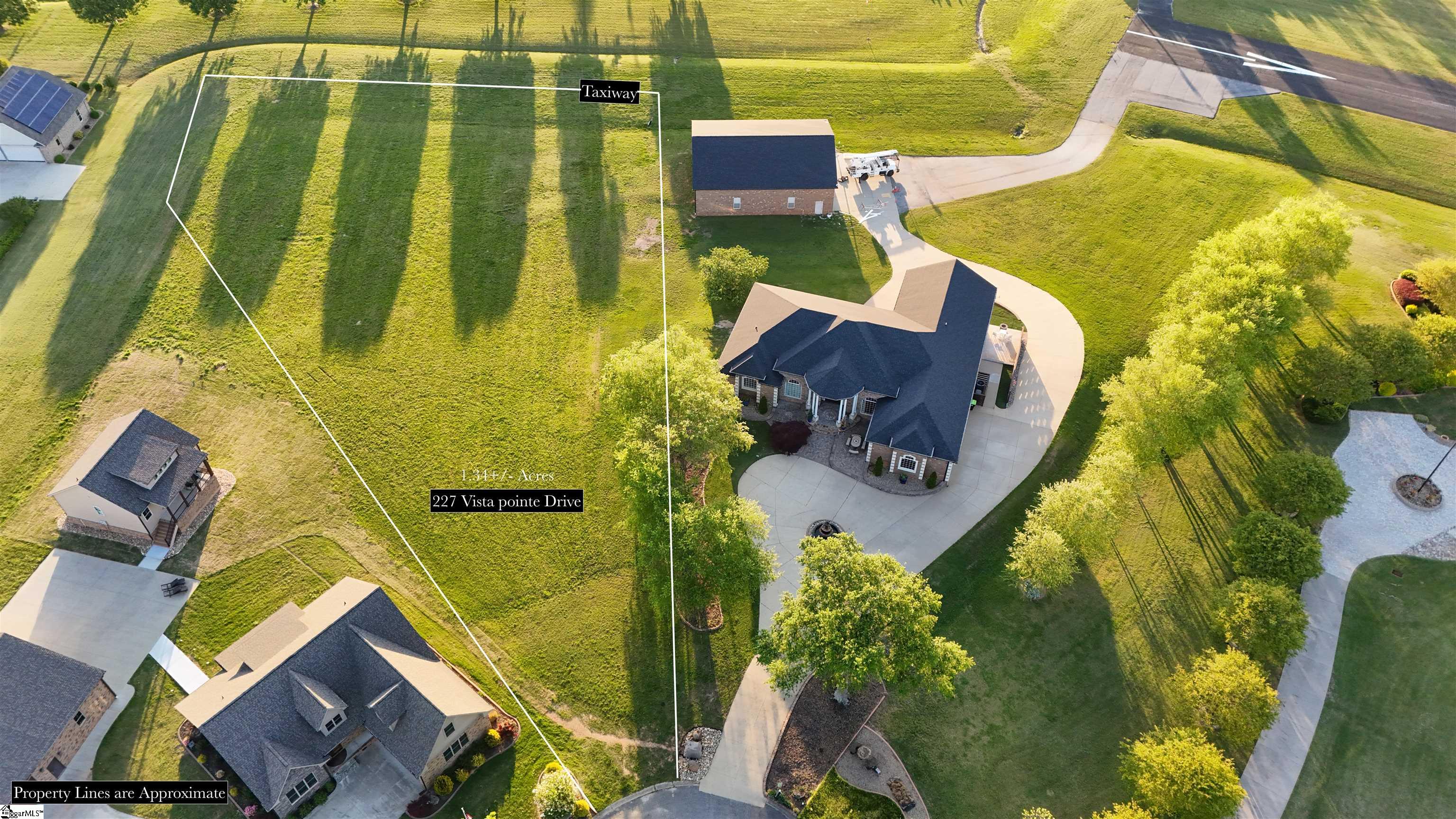 227 Vista Pointe Drive Property Photo 5