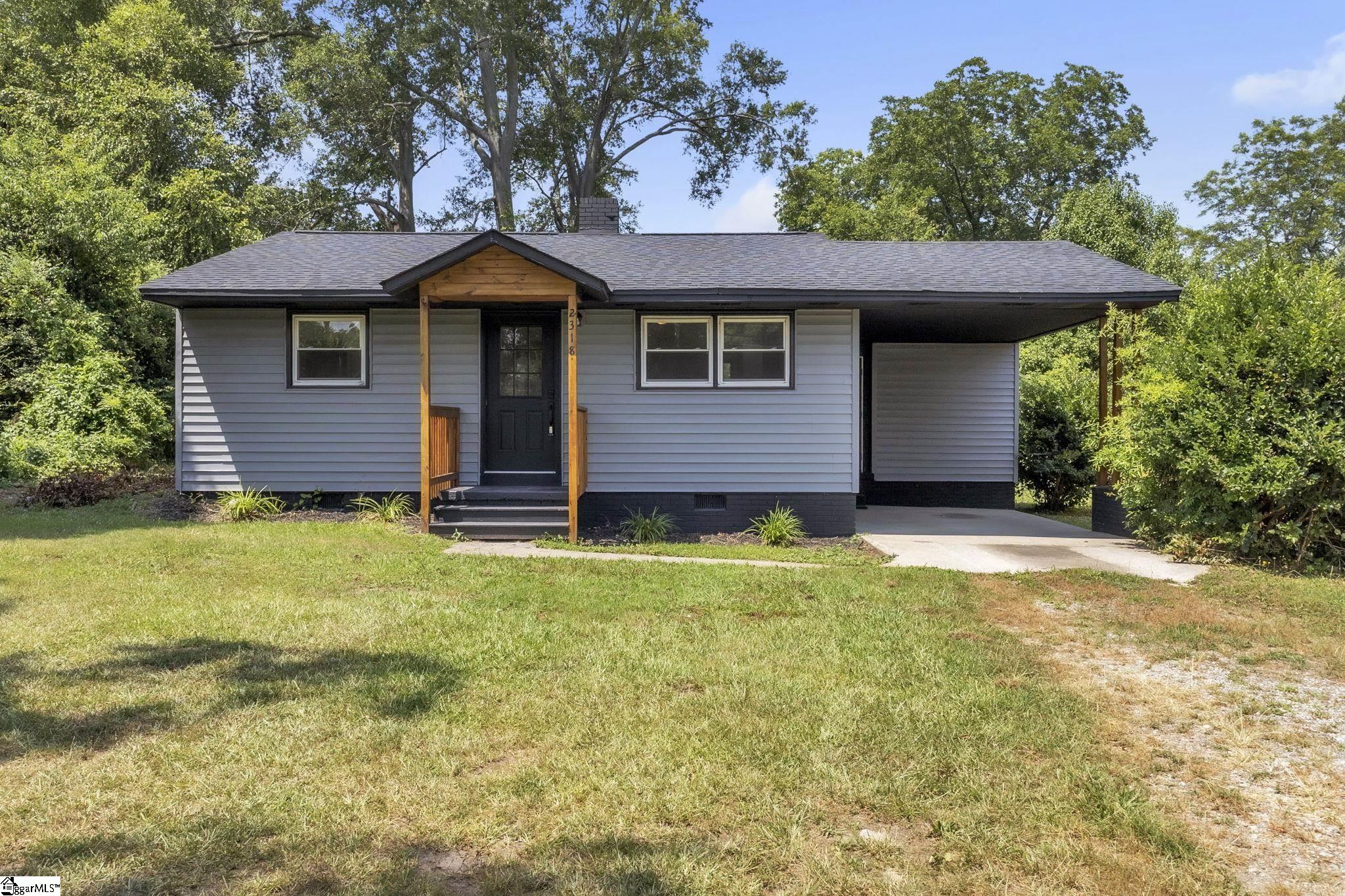 2318 S McDuffie Street Property Photo 1