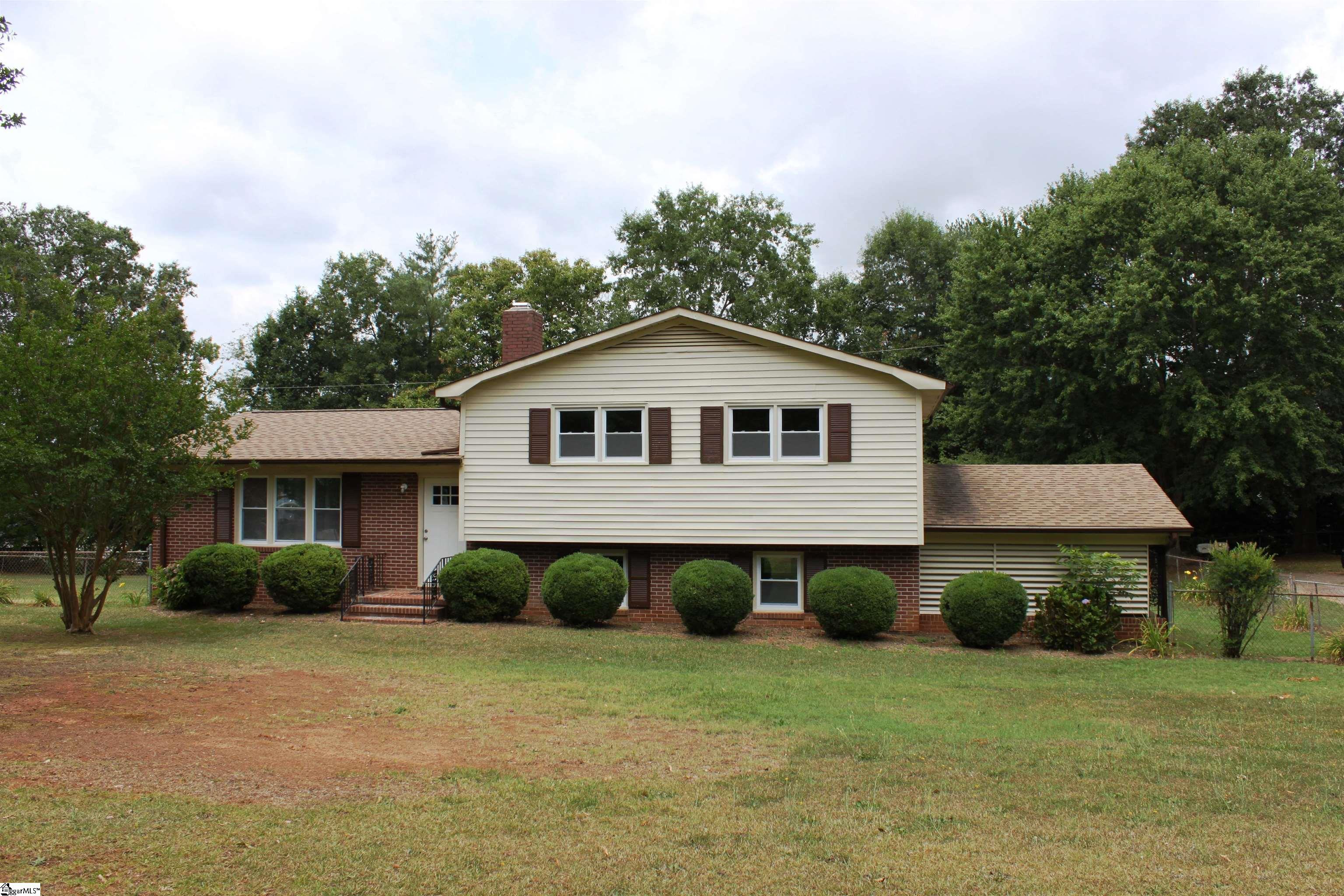190 Clearview Hts Property Photo 1