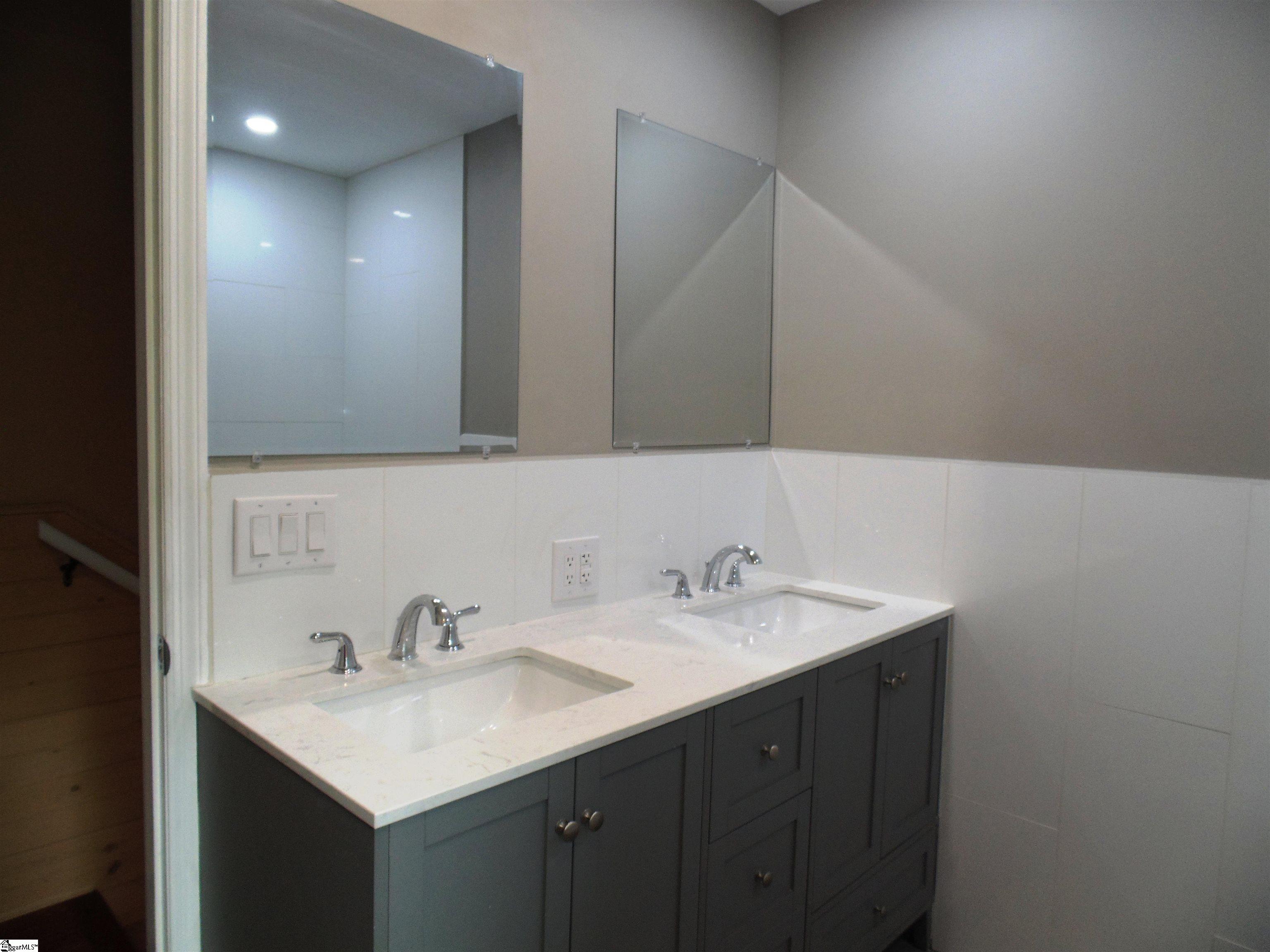 190 Clearview Hts Property Photo 17