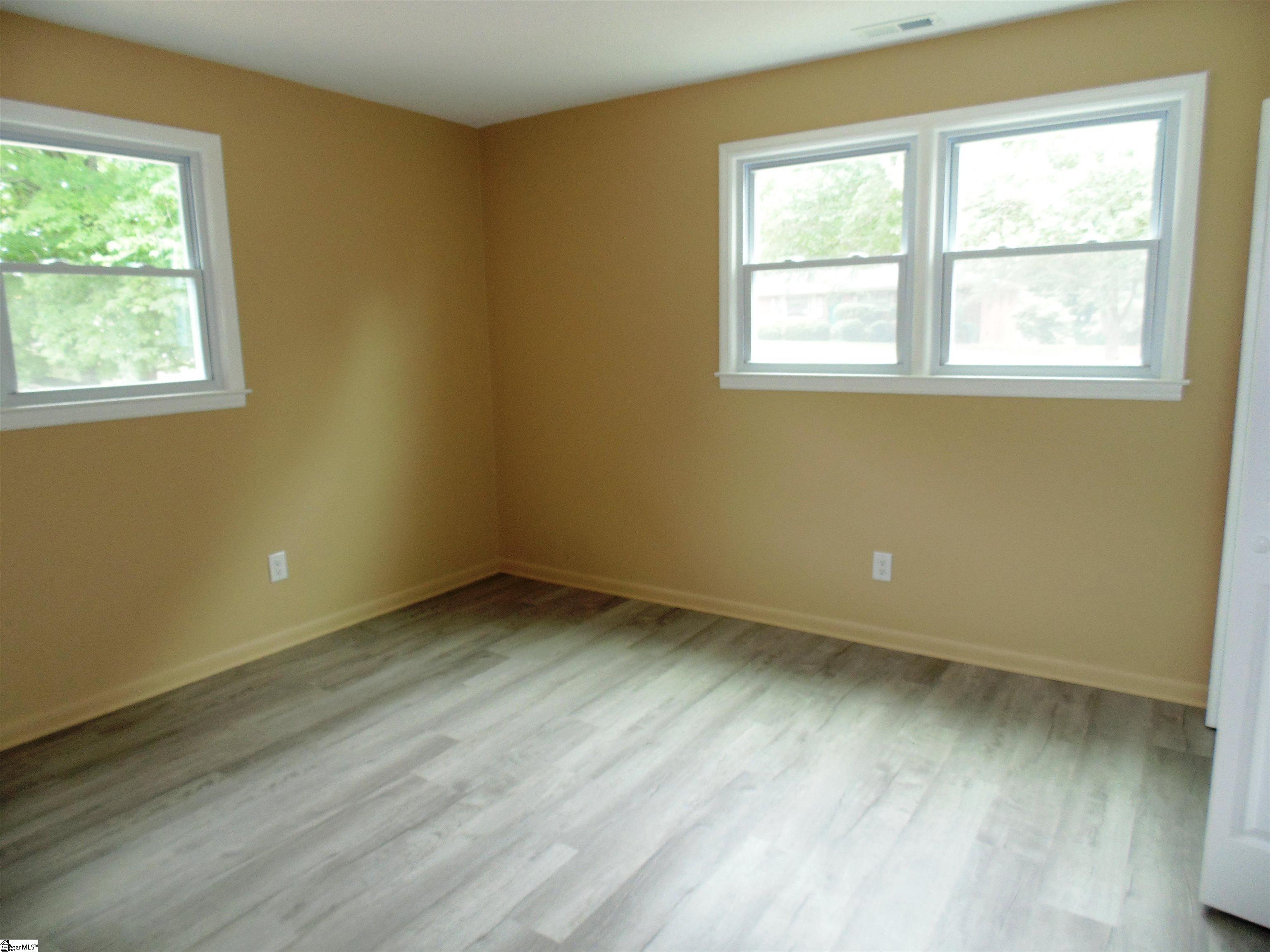 190 Clearview Hts Property Photo 21