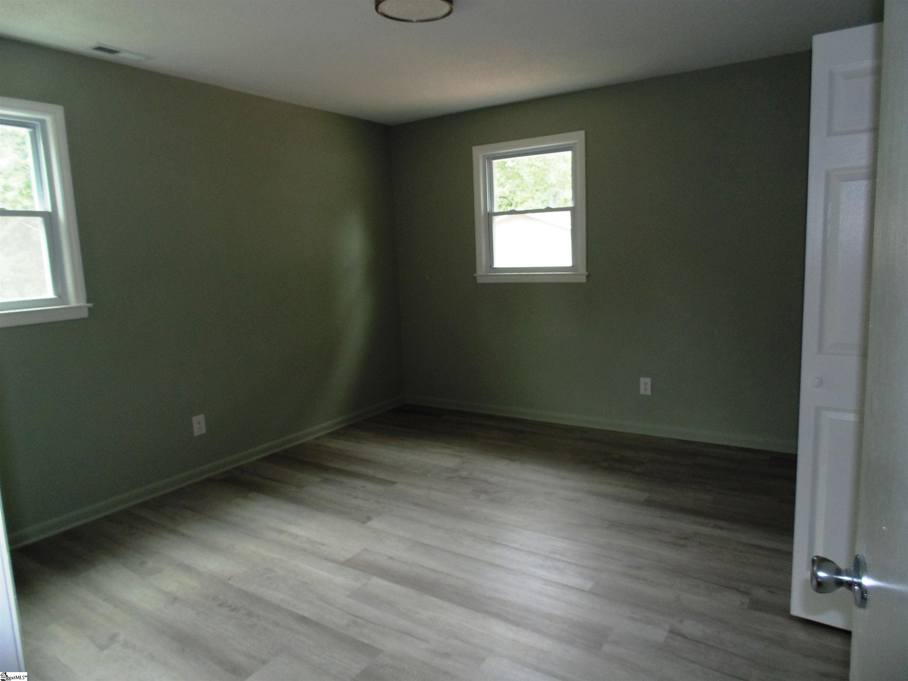 190 Clearview Hts Property Photo 23