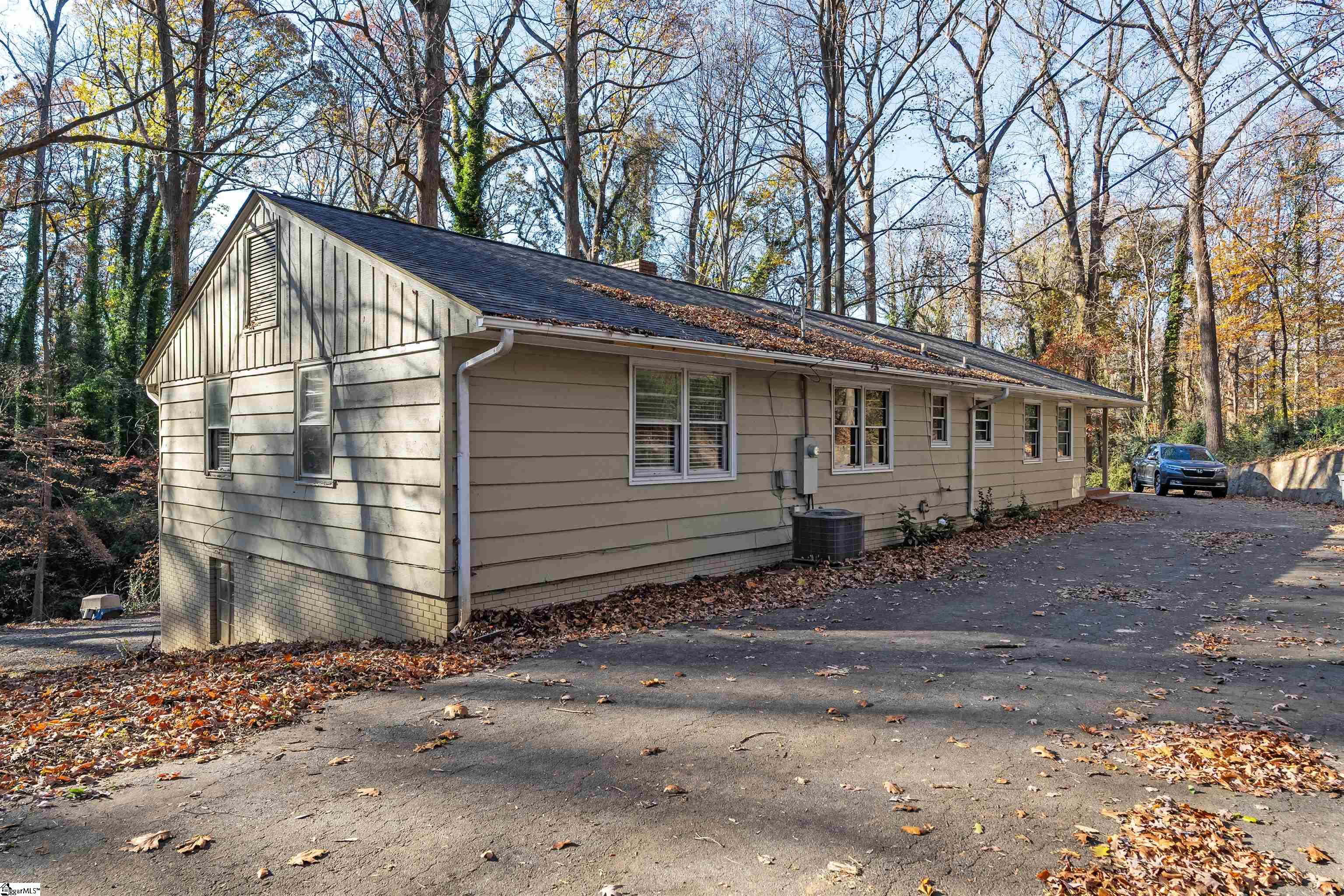 1020 Woodburn Road Property Photo 5