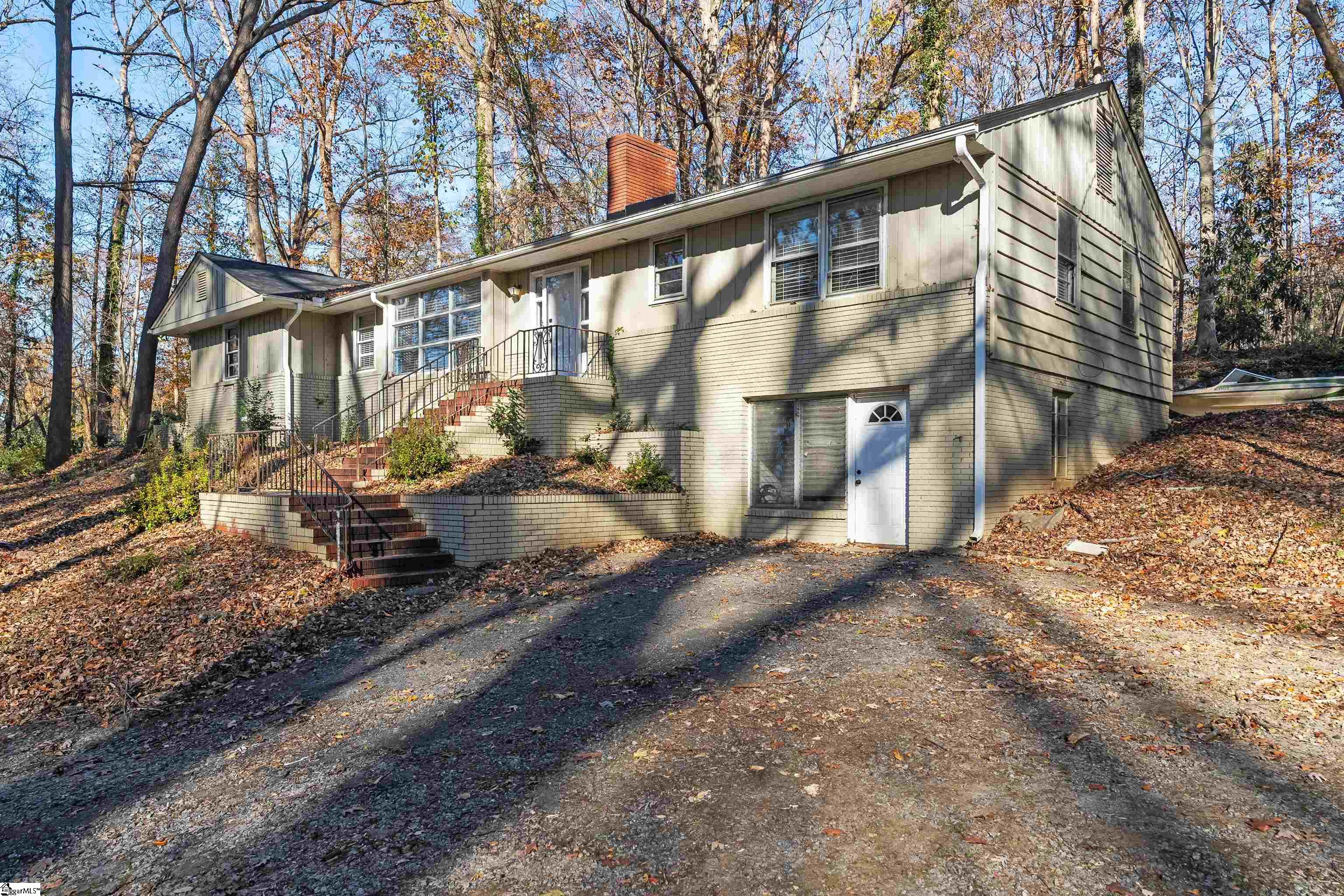 1020 Woodburn Road Property Photo 7
