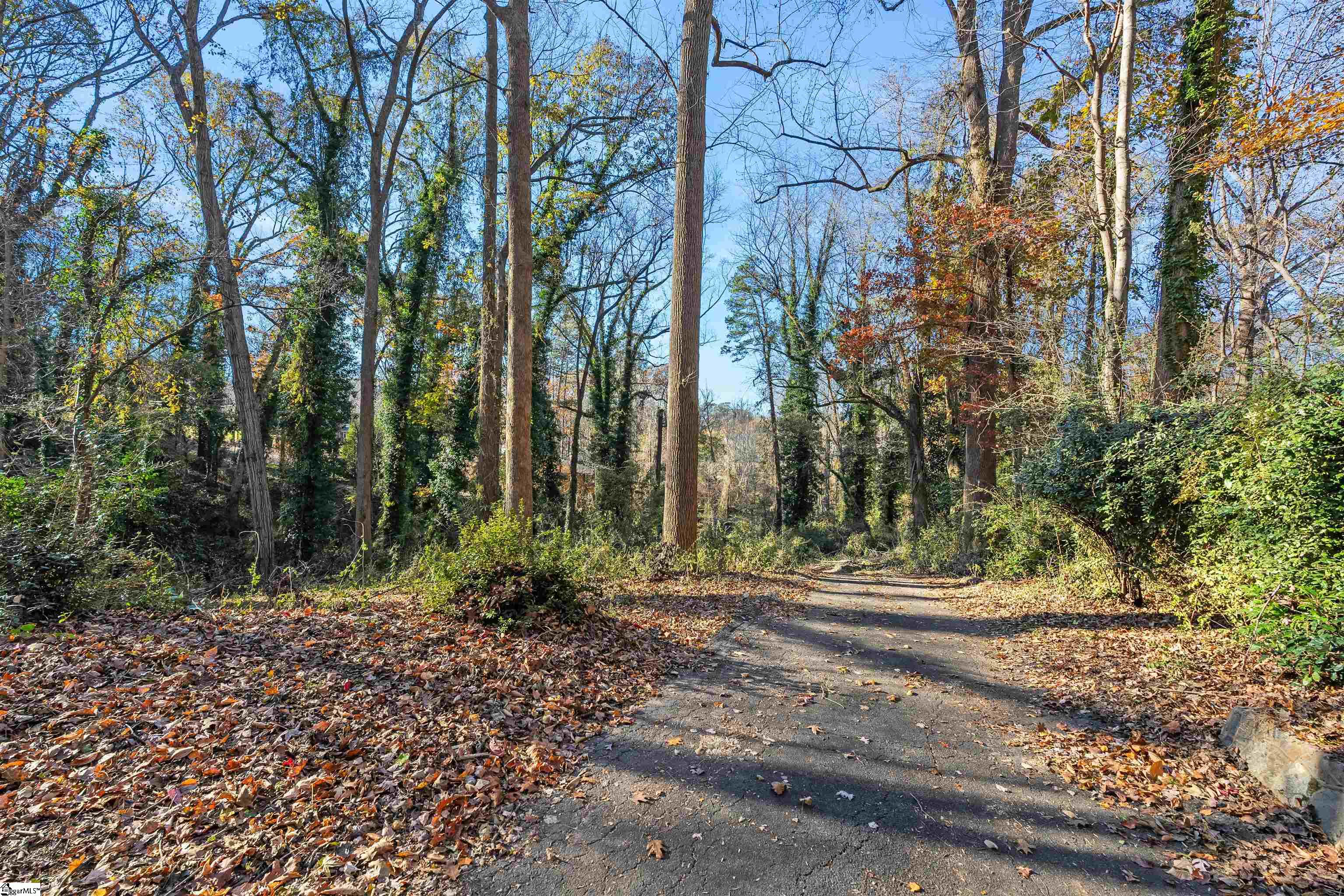 1020 Woodburn Road Property Photo 14
