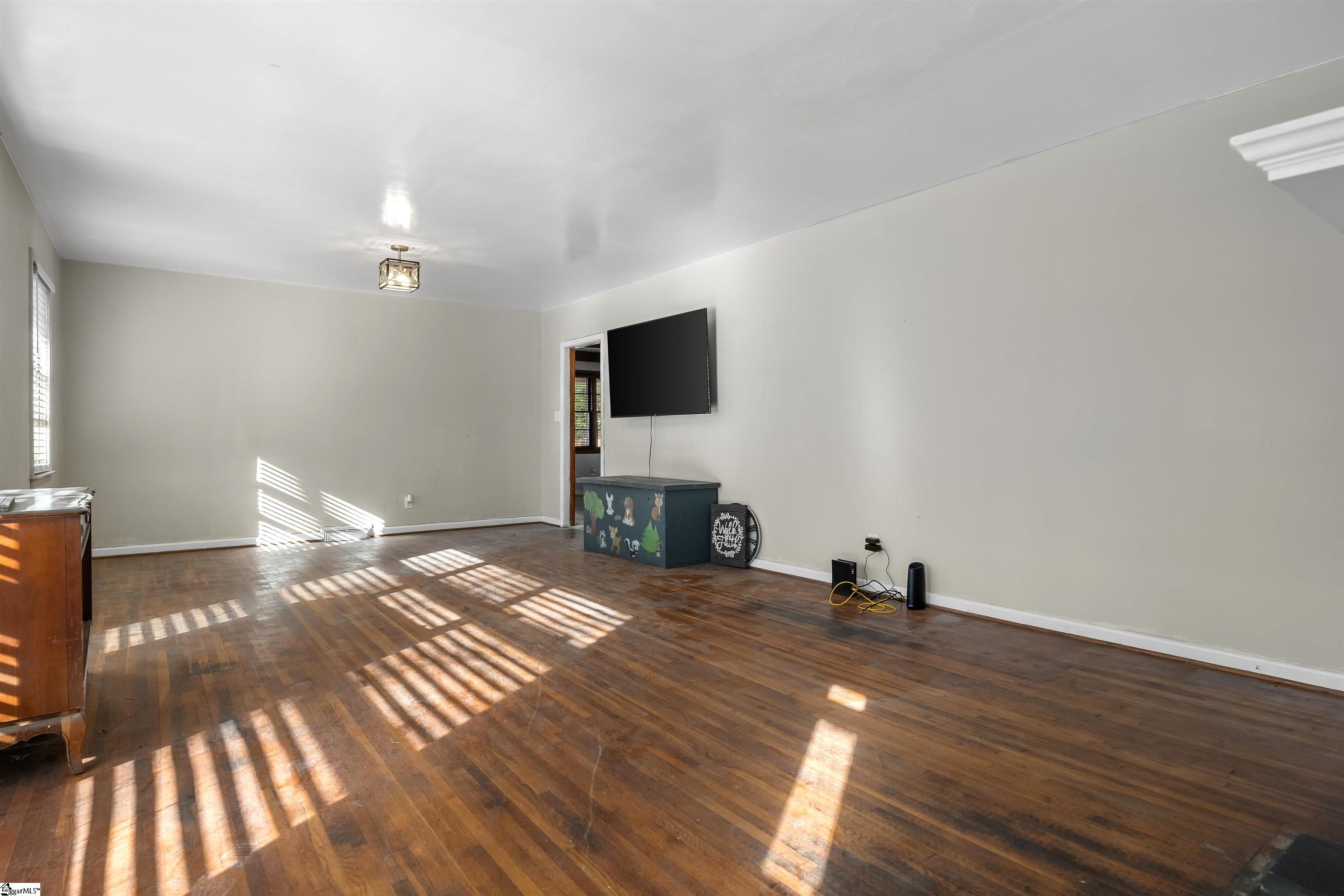 1020 Woodburn Road Property Photo 16
