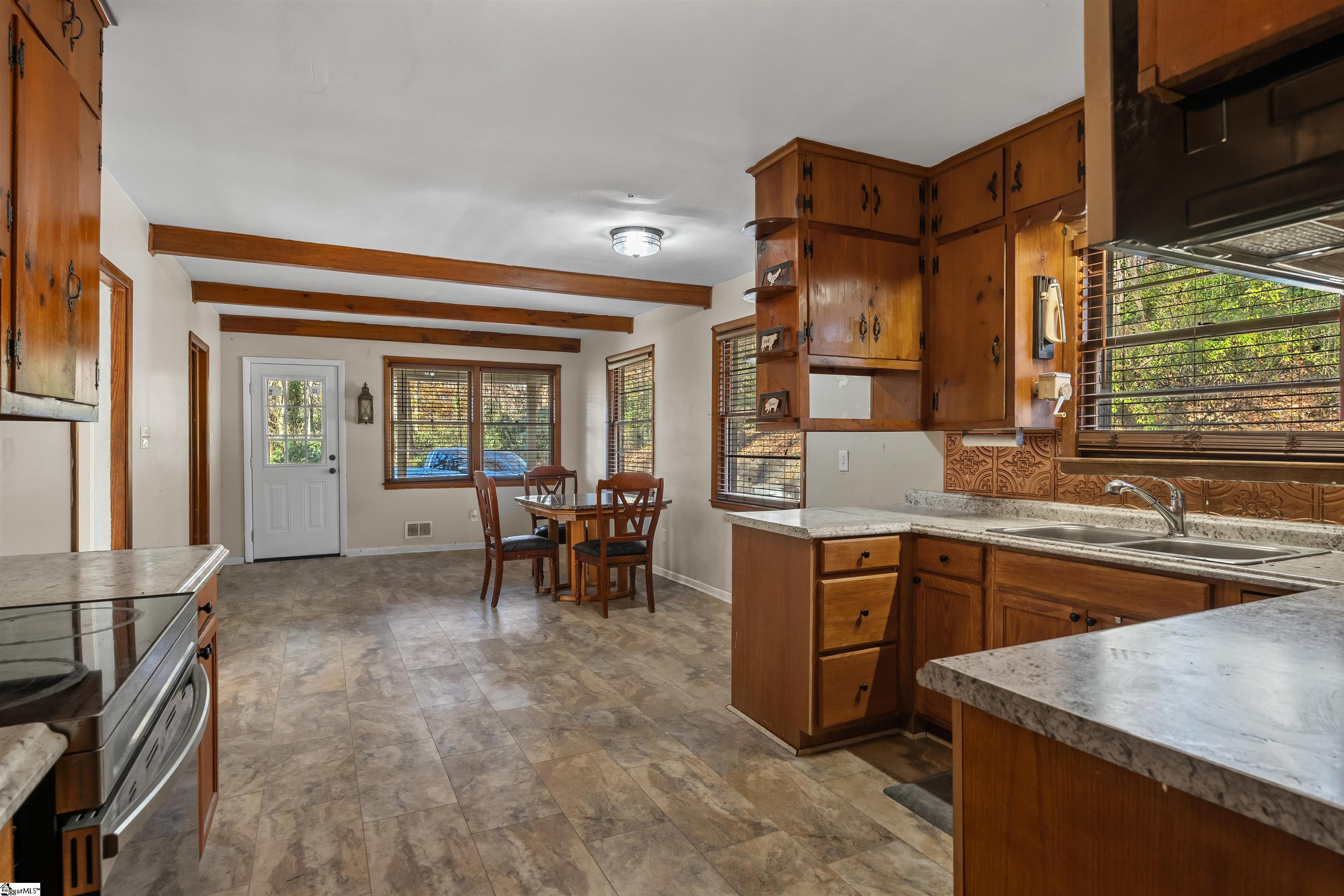 1020 Woodburn Road Property Photo 21