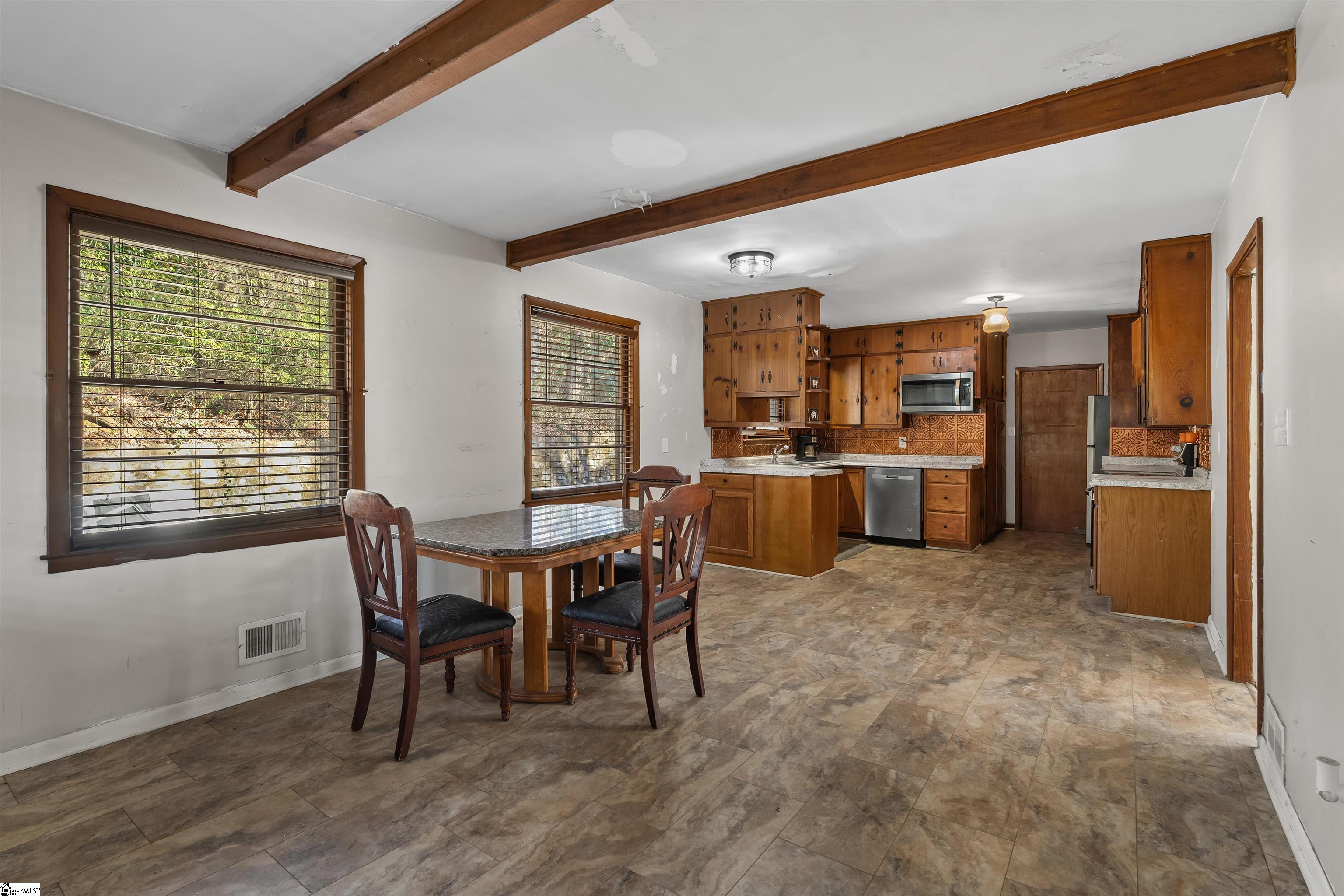 1020 Woodburn Road Property Photo 24