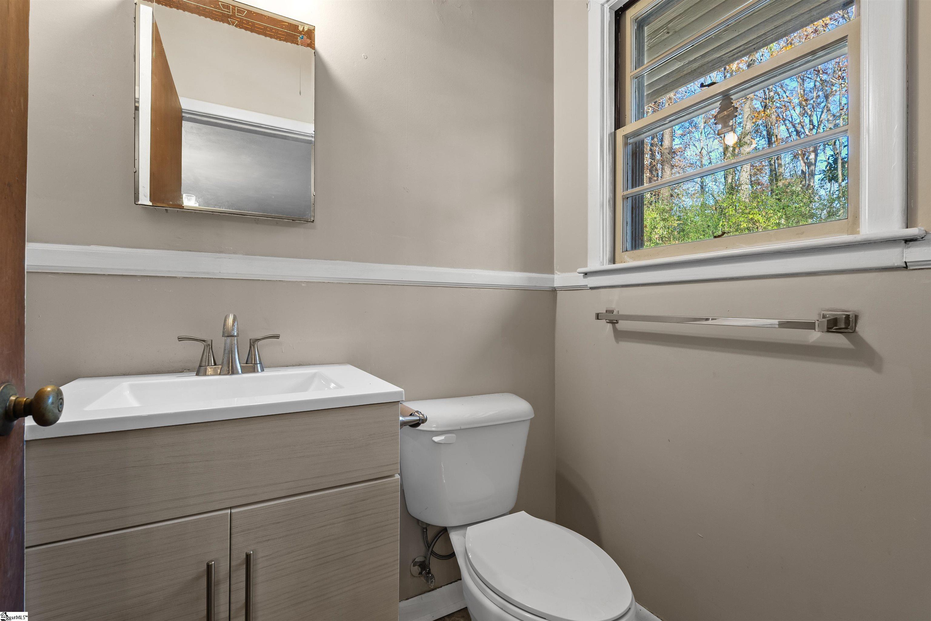 1020 Woodburn Road Property Photo 29