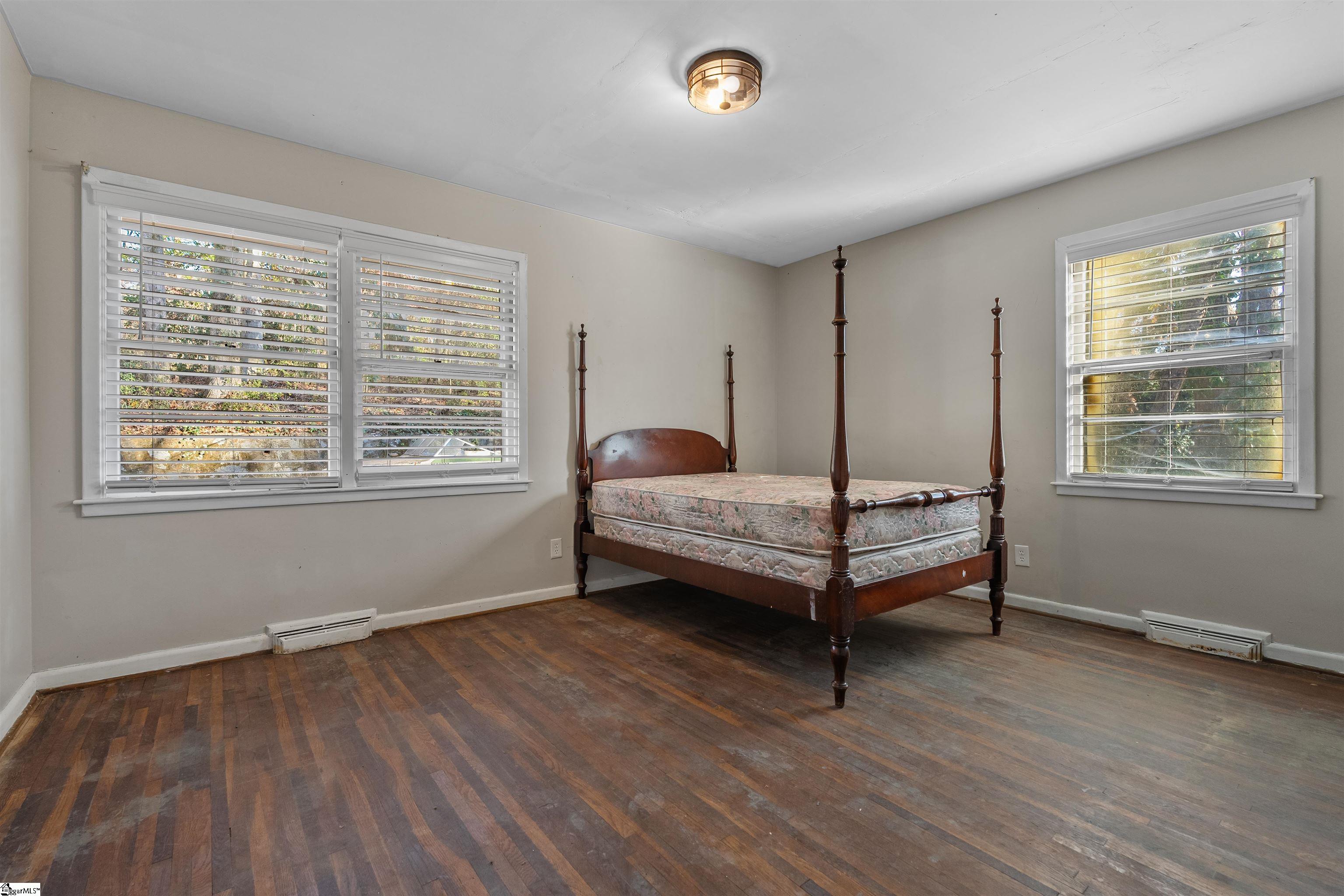 1020 Woodburn Road Property Photo 30