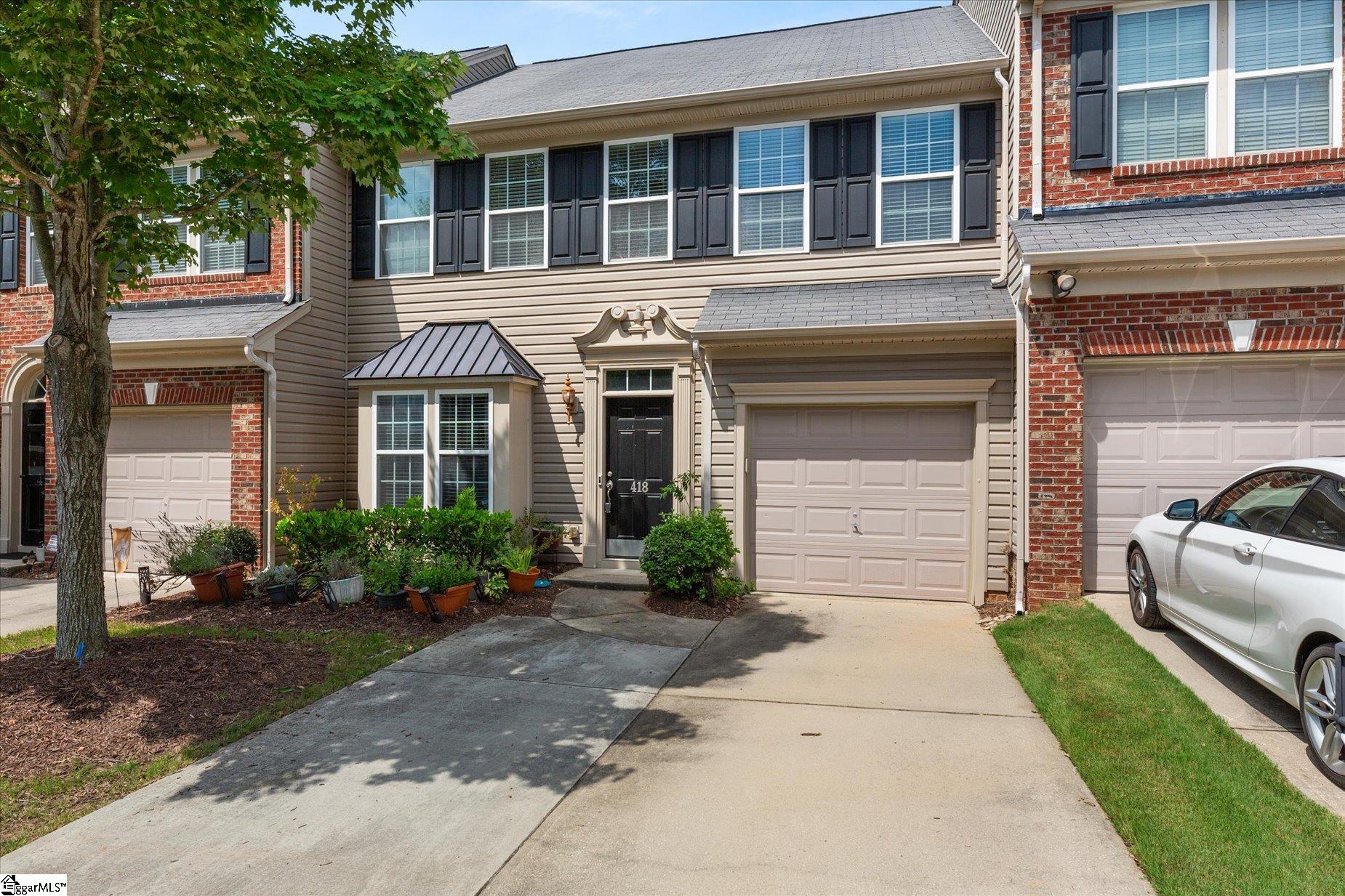 418 Cedar Pines Drive Property Photo 1