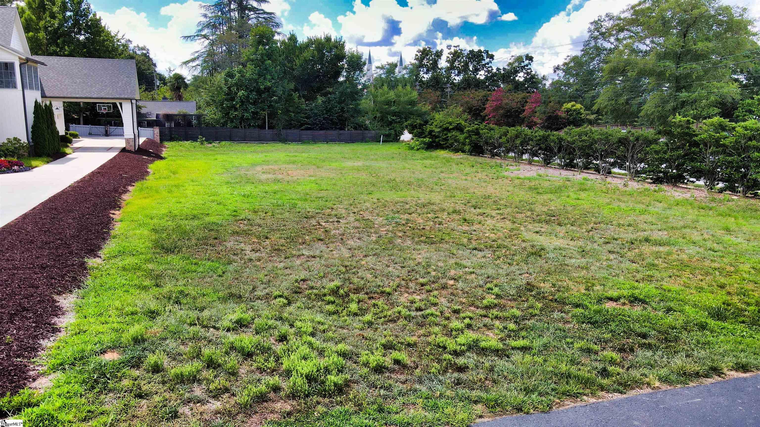 4 Sirrine Drive Property Photo 2