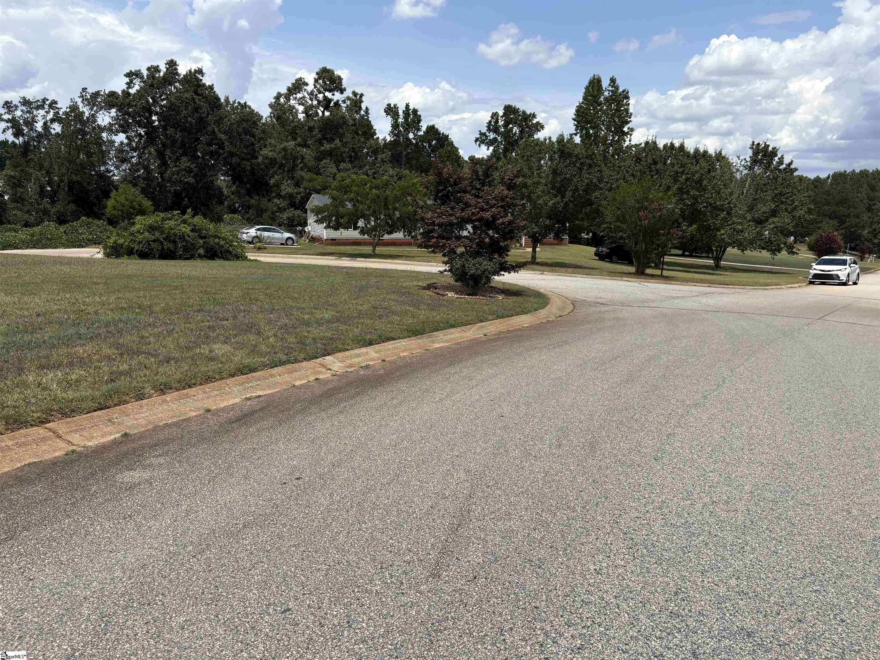 604 Holtview Place Property Photo 2