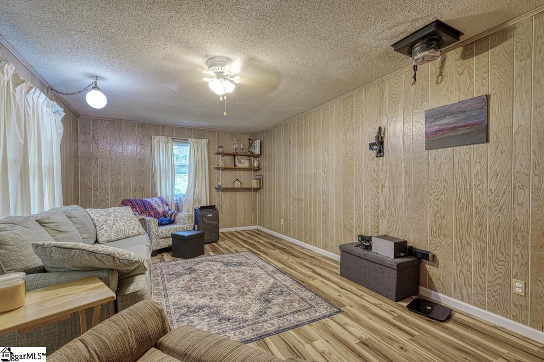 1560 Meansville Road Property Photo 44