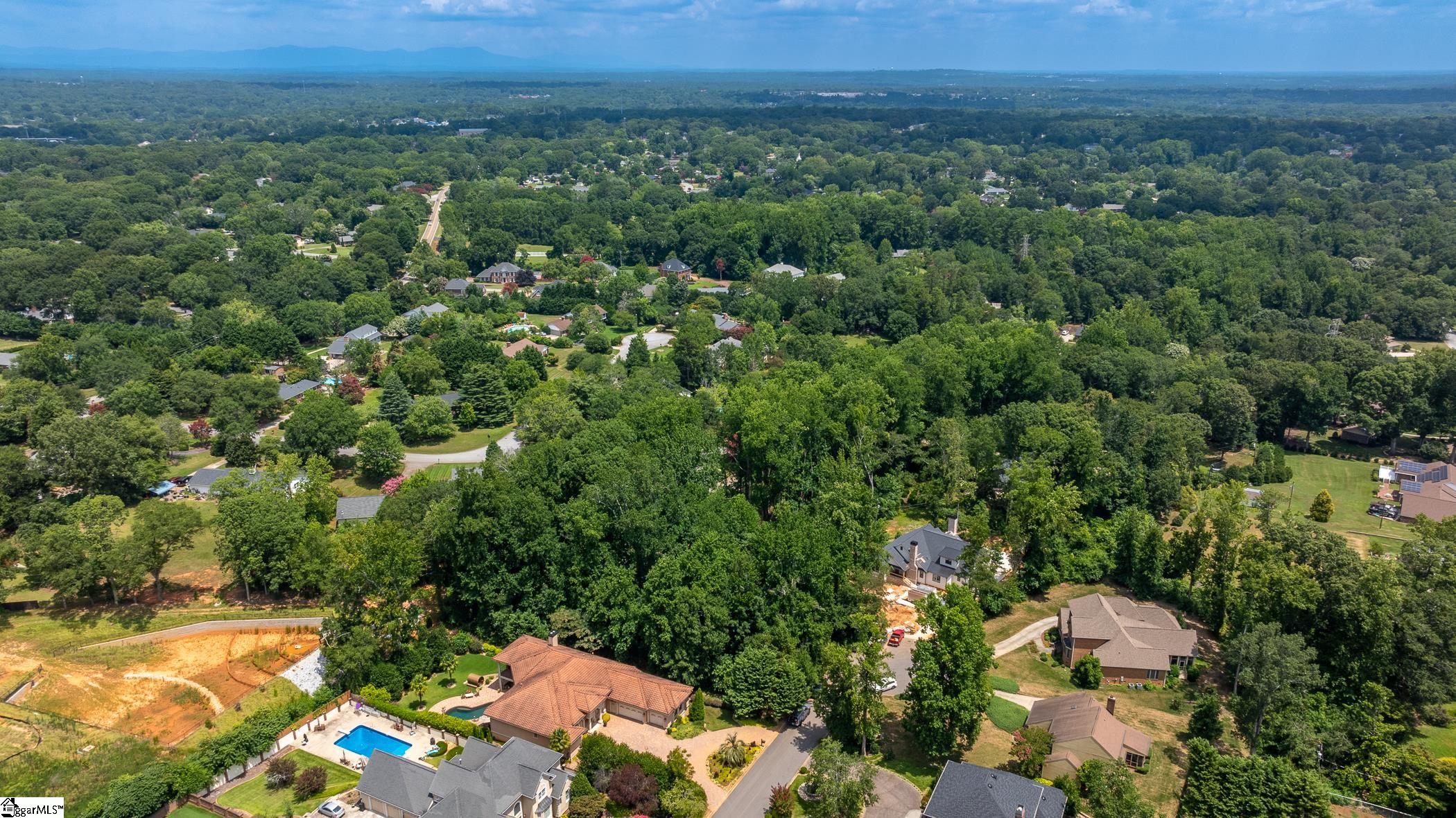 15 Country Squire Court Property Photo 4