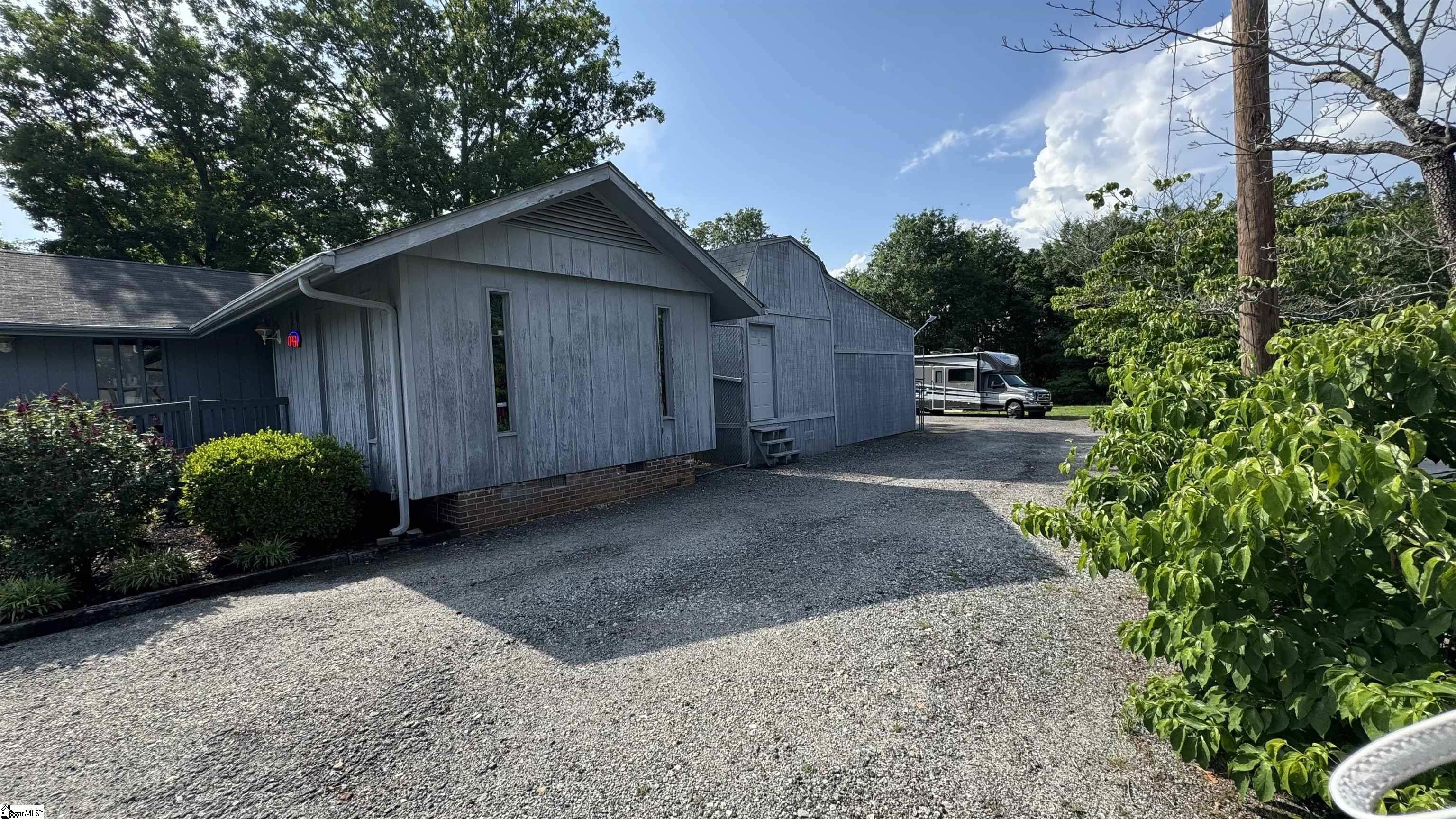 738 Saluda Lake Road Property Photo 2