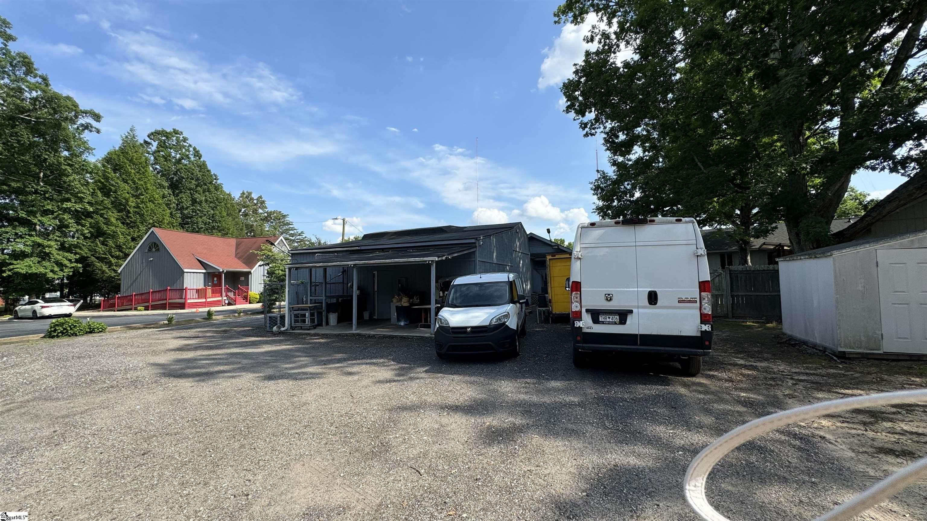 738 Saluda Lake Road Property Photo 4