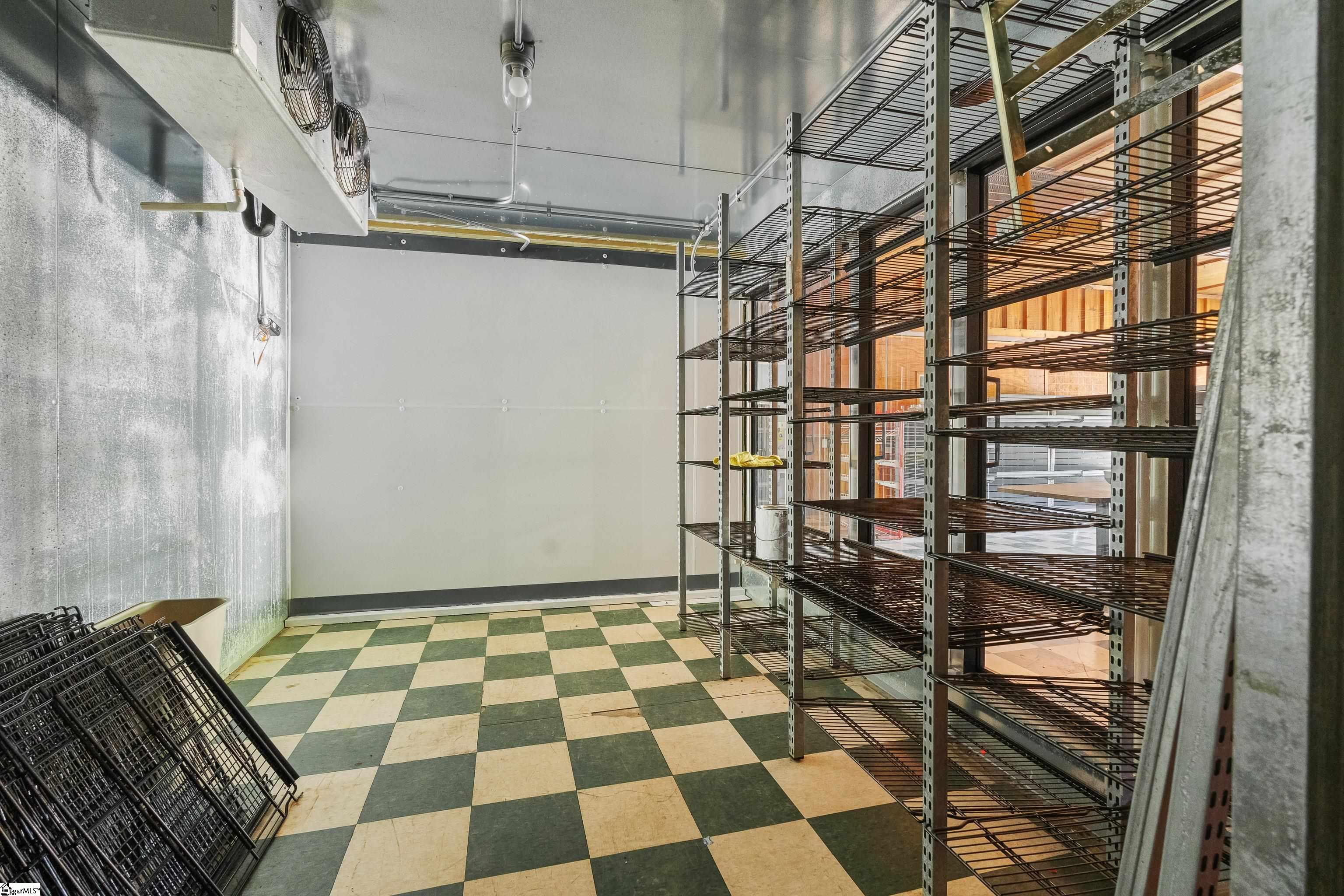 869 Poplar Street Property Photo 9