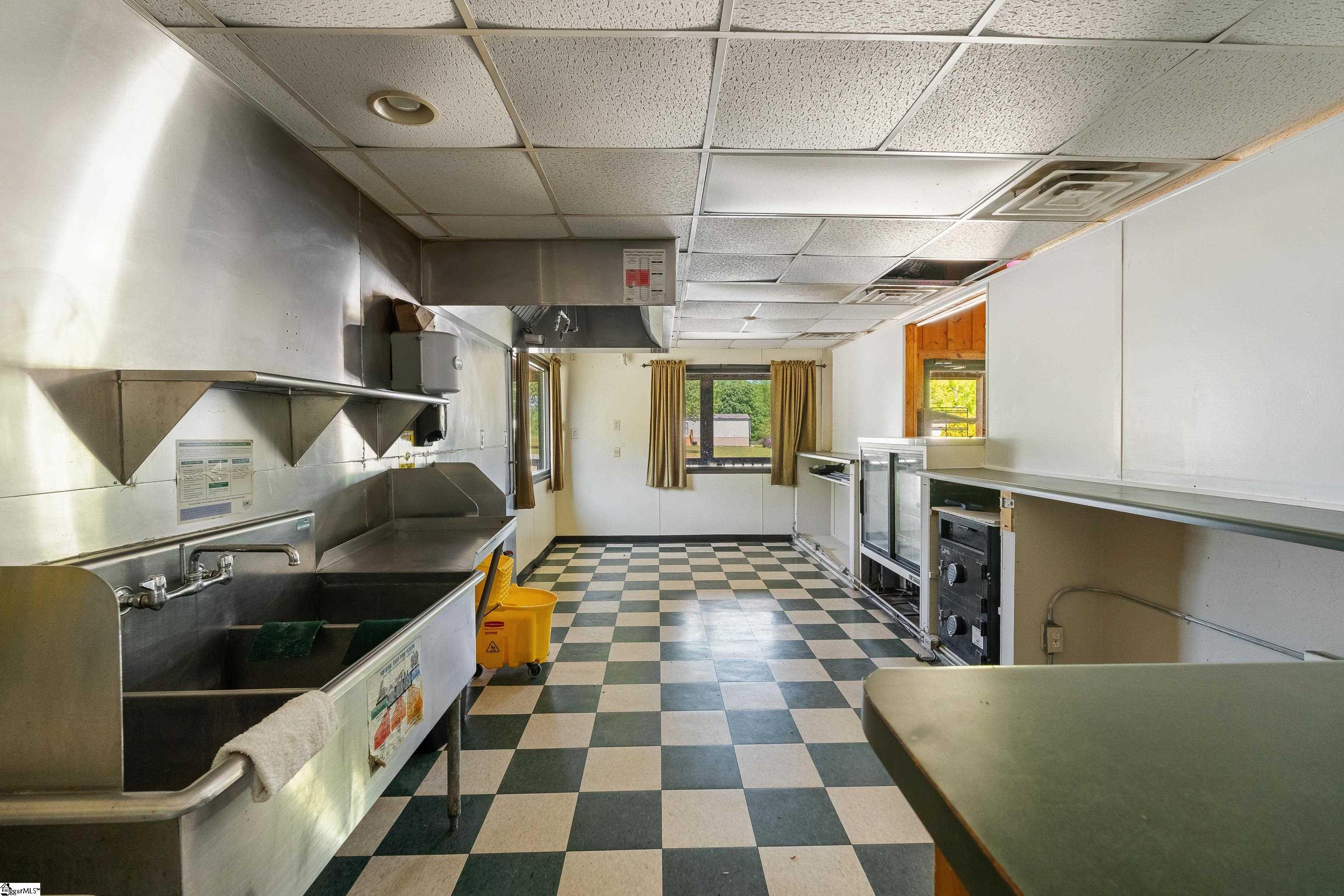 869 Poplar Street Property Photo 11