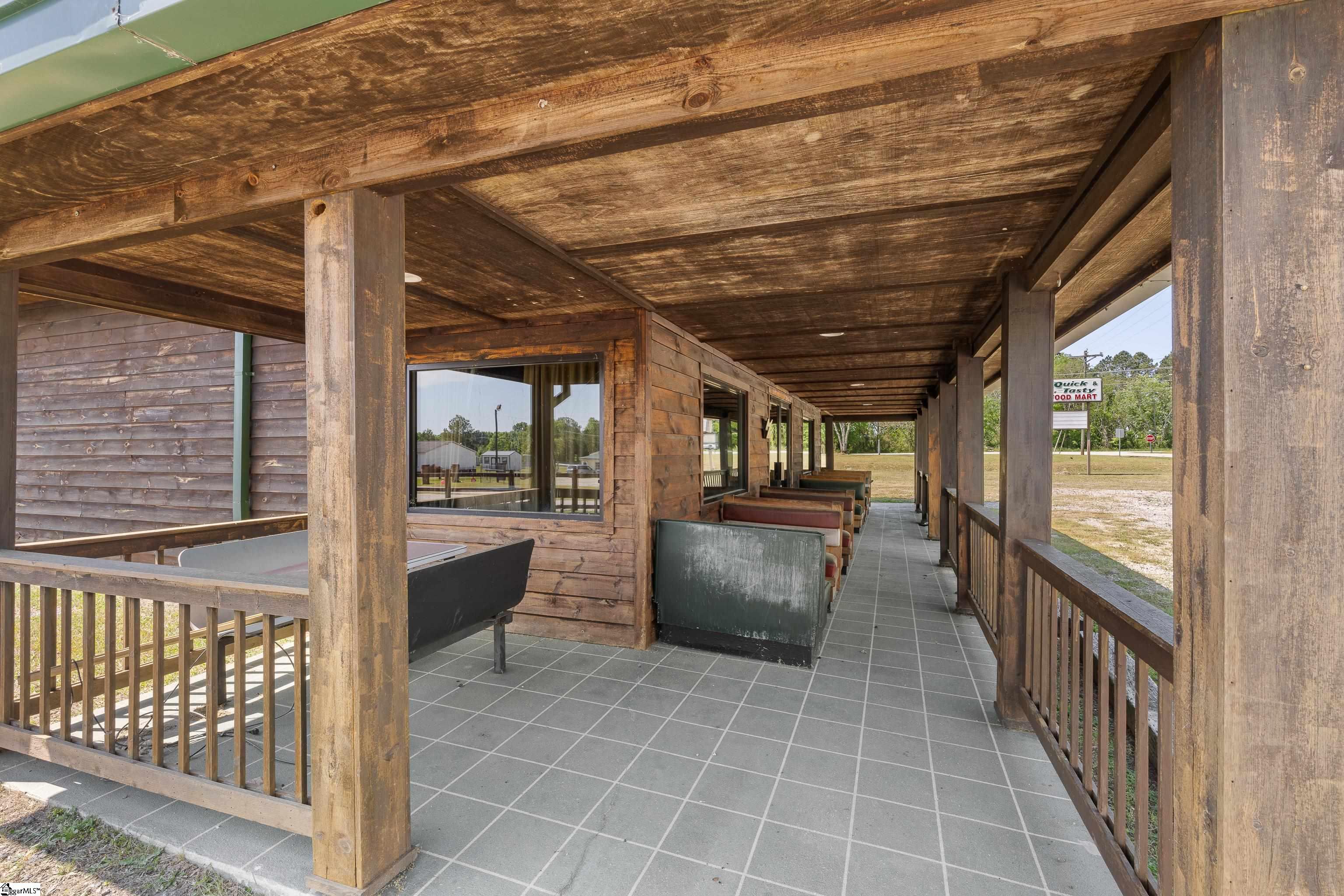 869 Poplar Street Property Photo 14