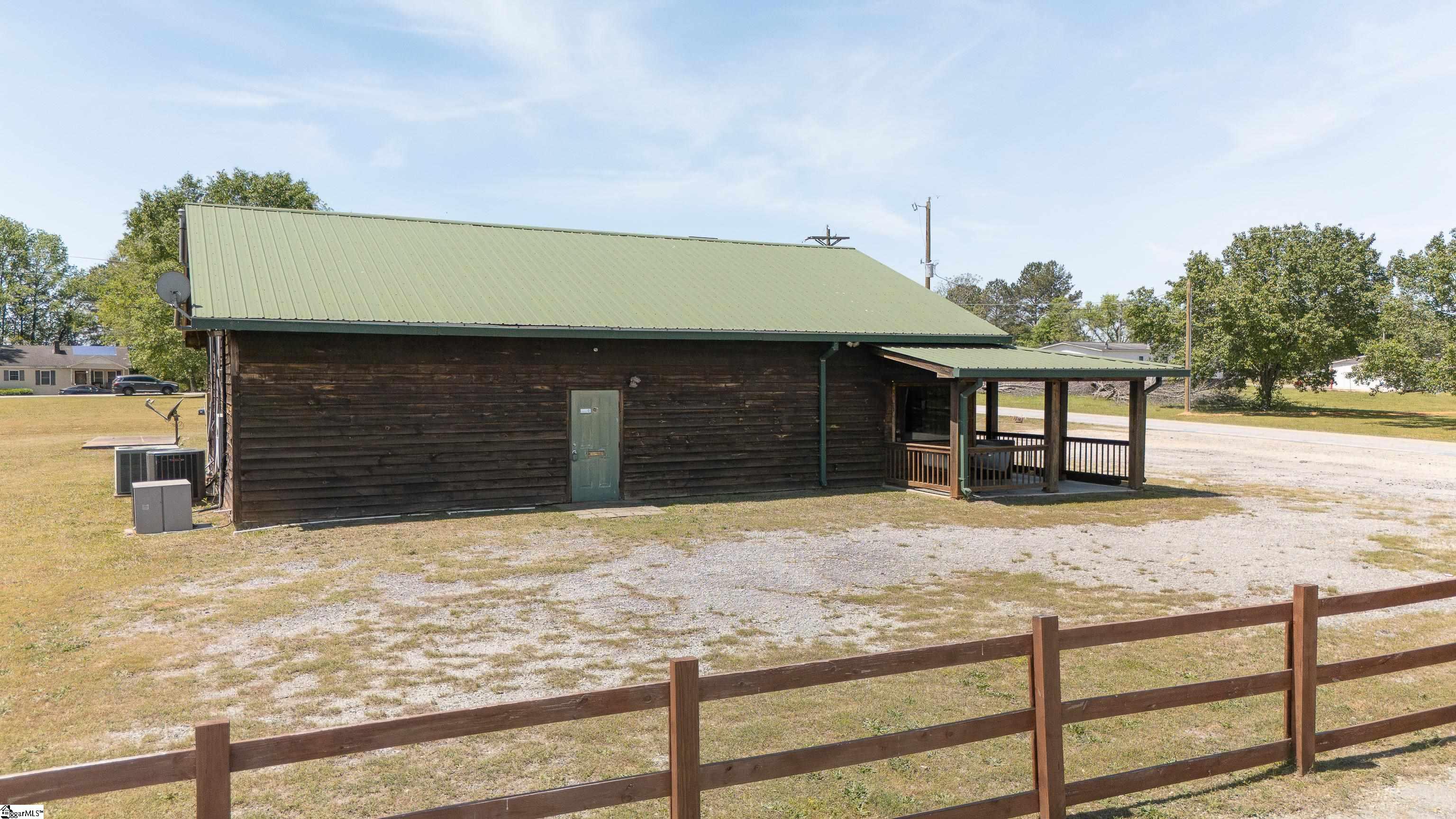 869 Poplar Street Property Photo 16