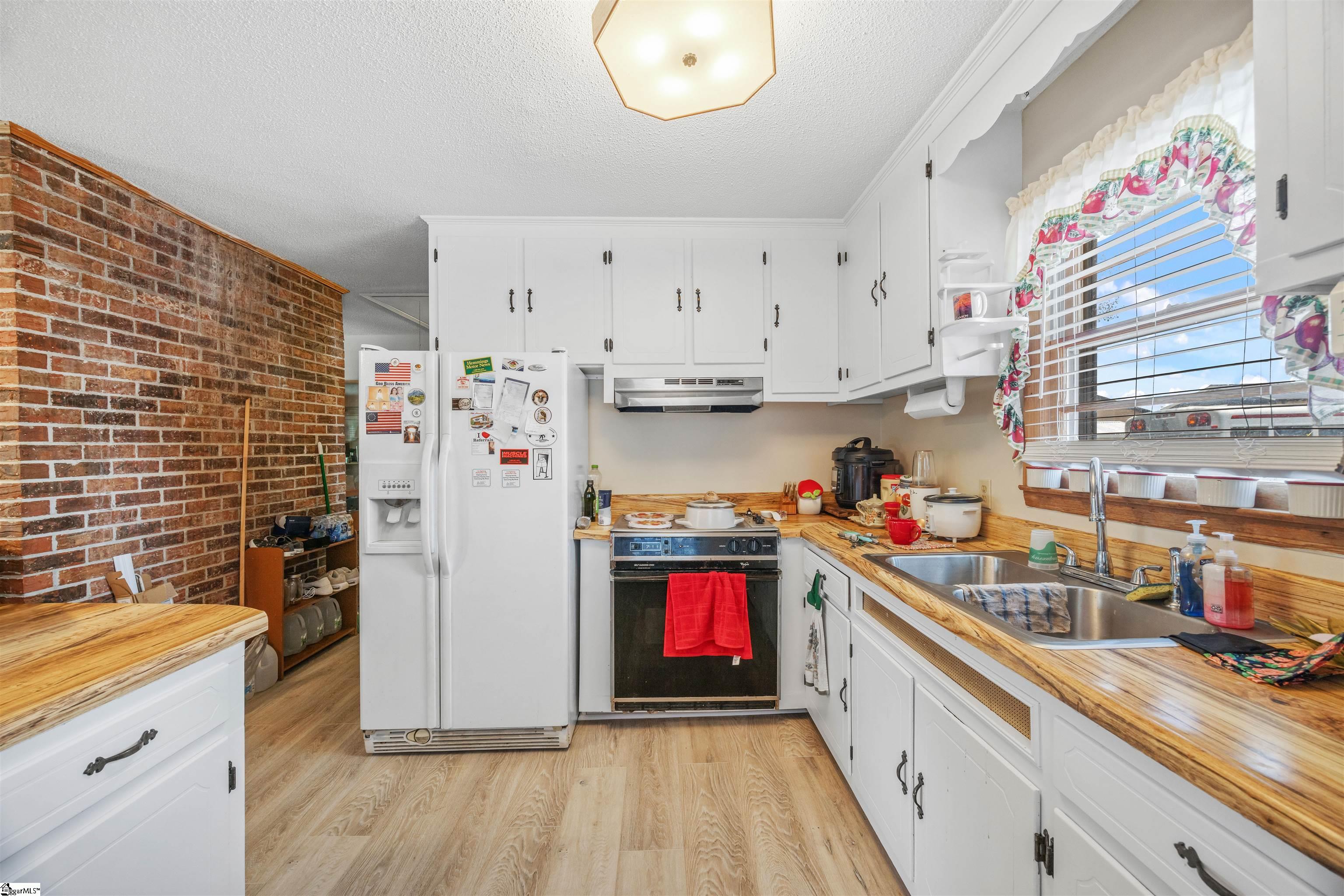 155 Farrs Bridge Road Property Photo 10