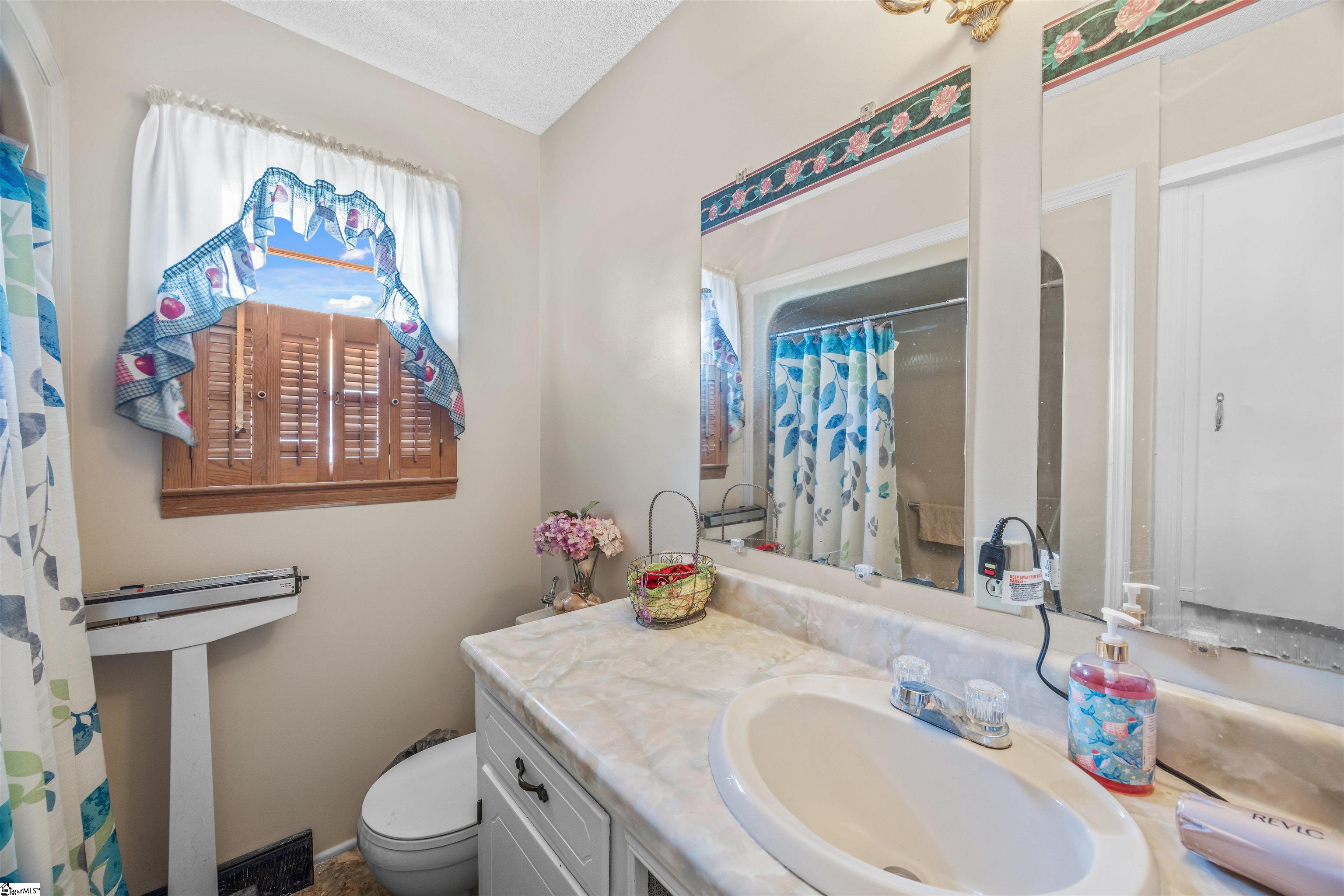 155 Farrs Bridge Road Property Photo 12