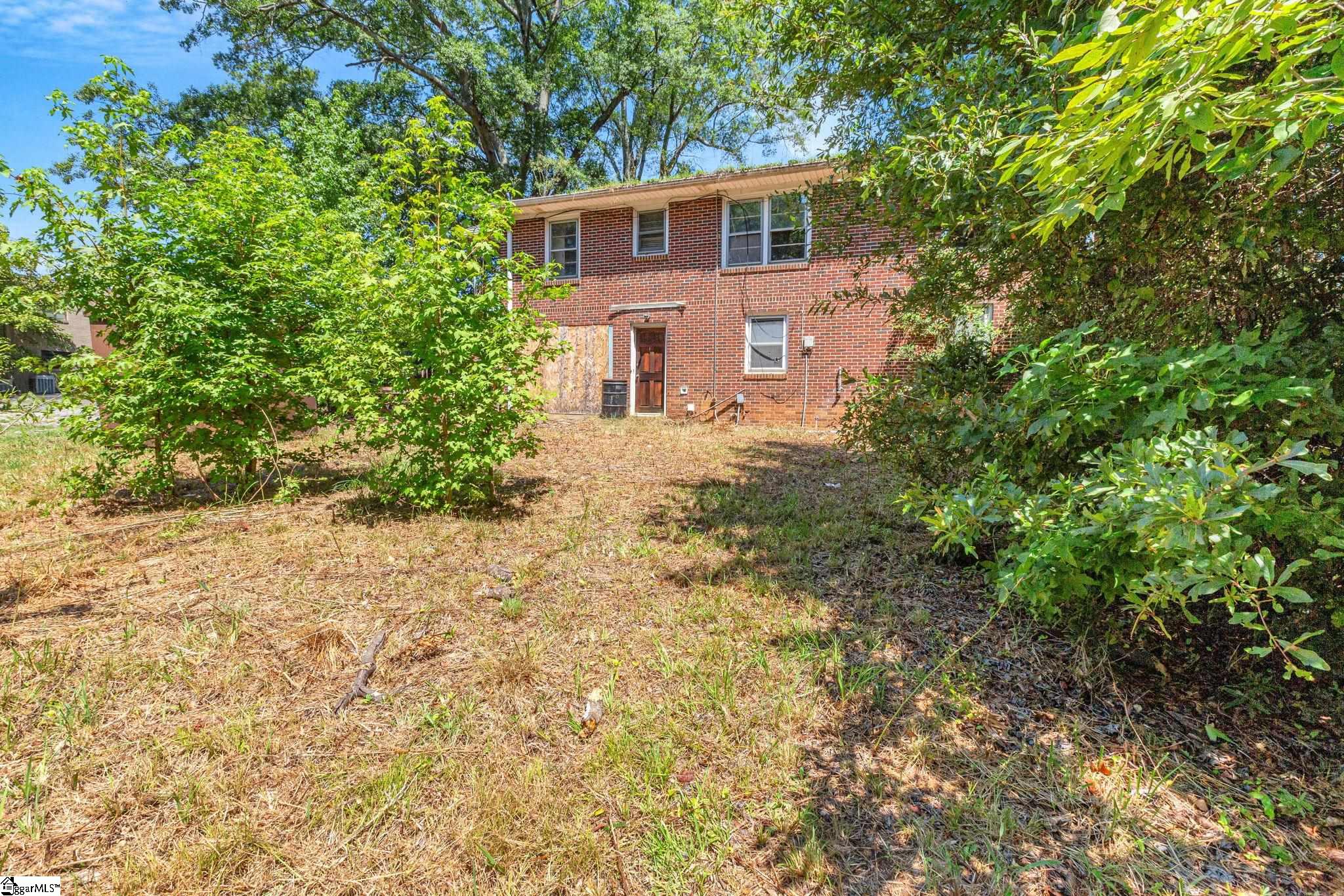 104 E Butler Road Property Photo 11