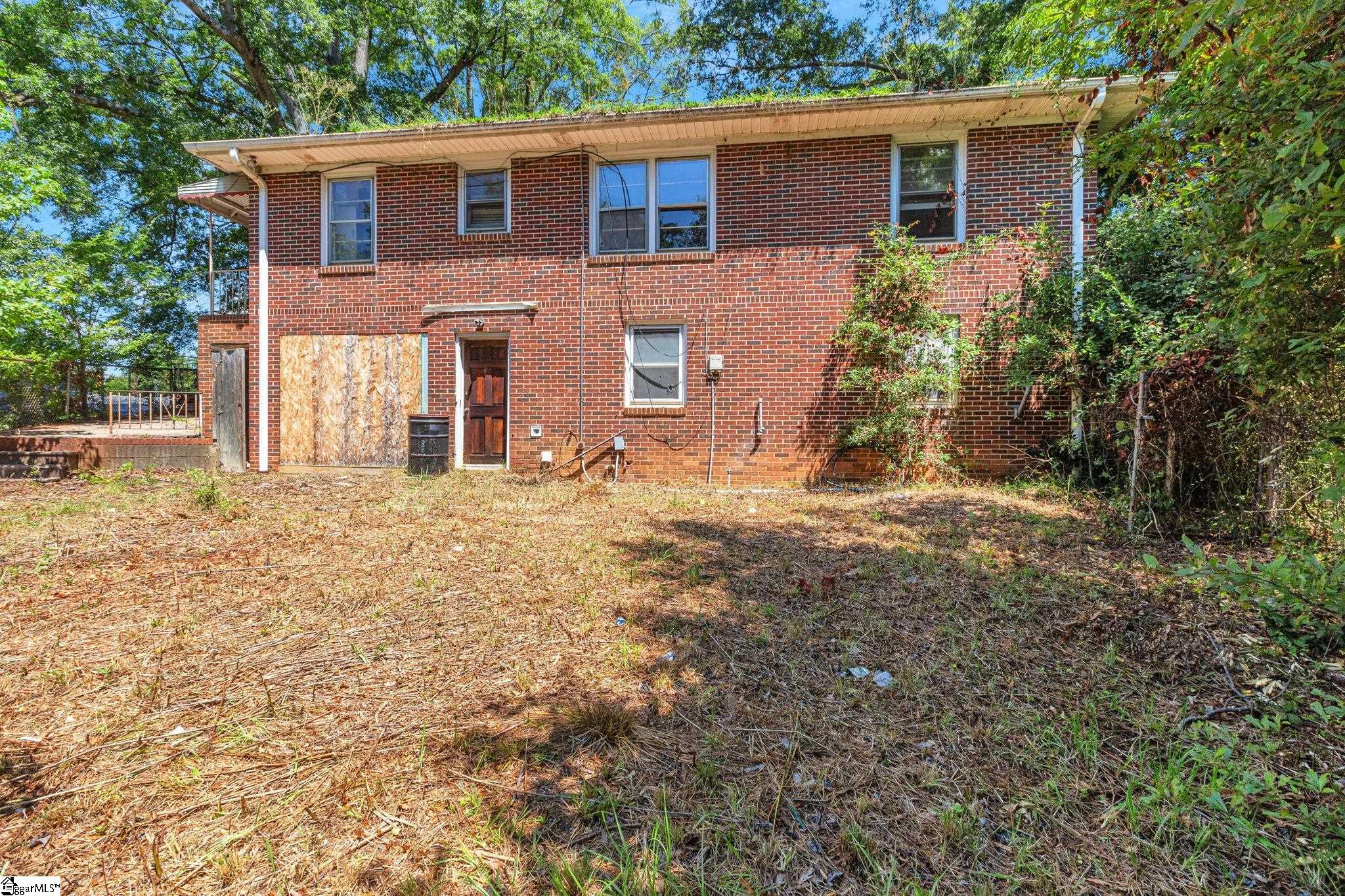 104 E Butler Road Property Photo 12