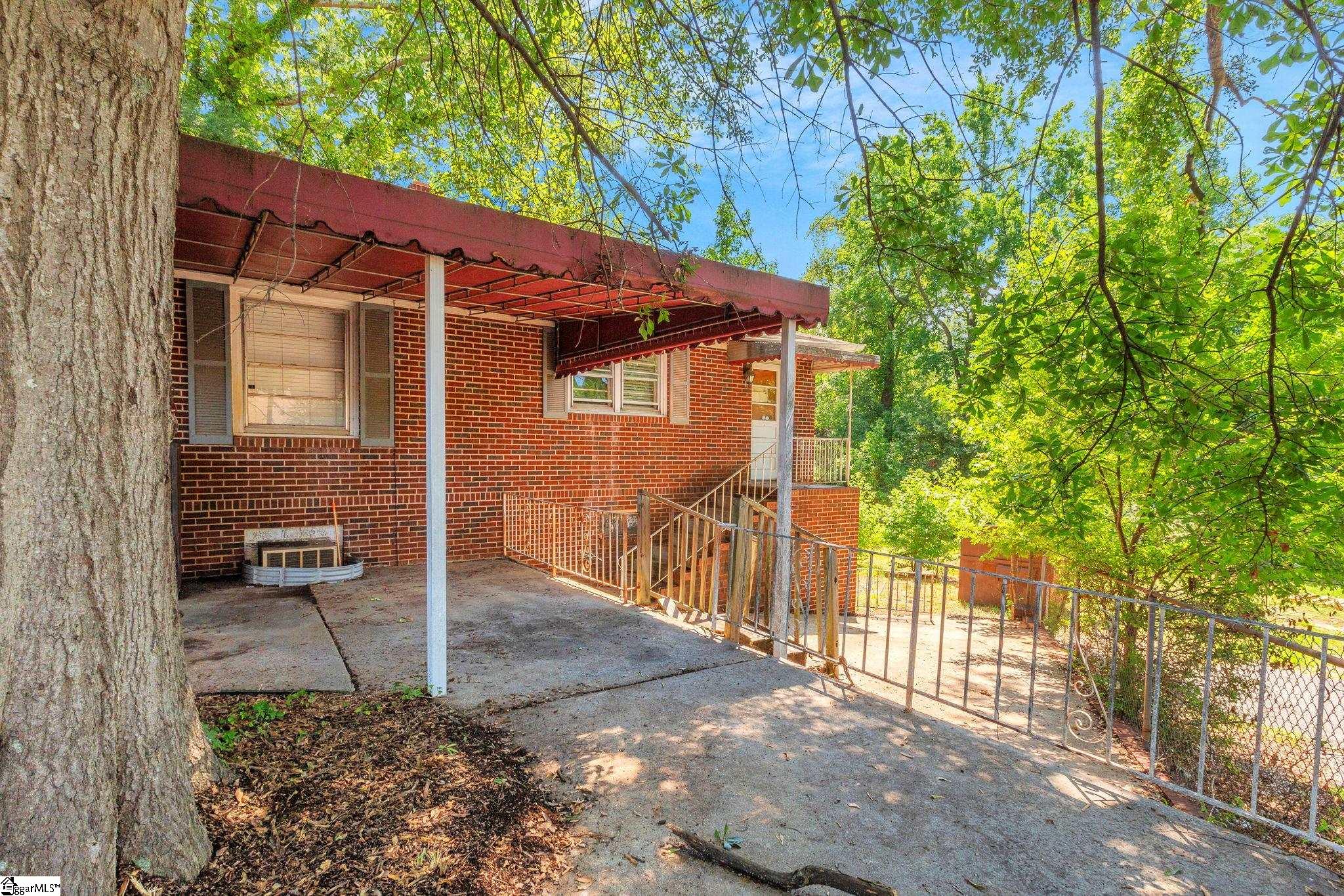 104 E Butler Road Property Photo 15