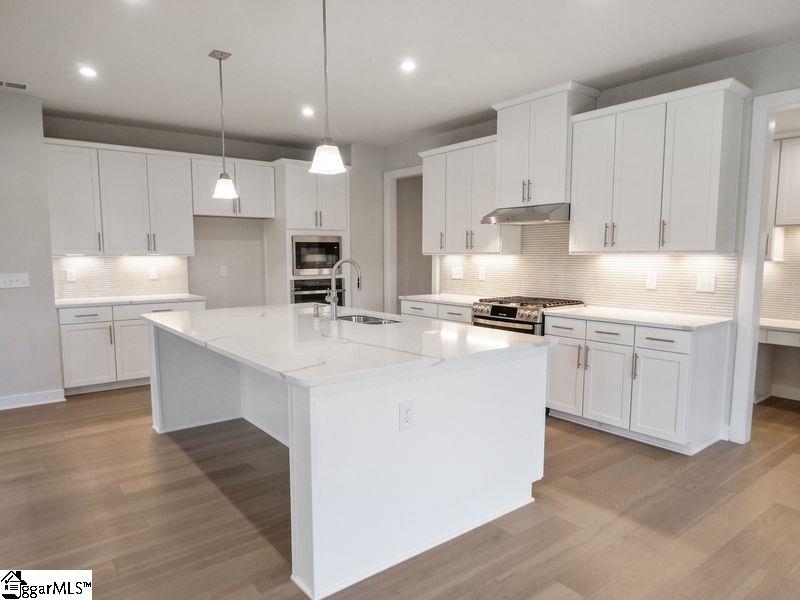 1565594 Property Photo 3