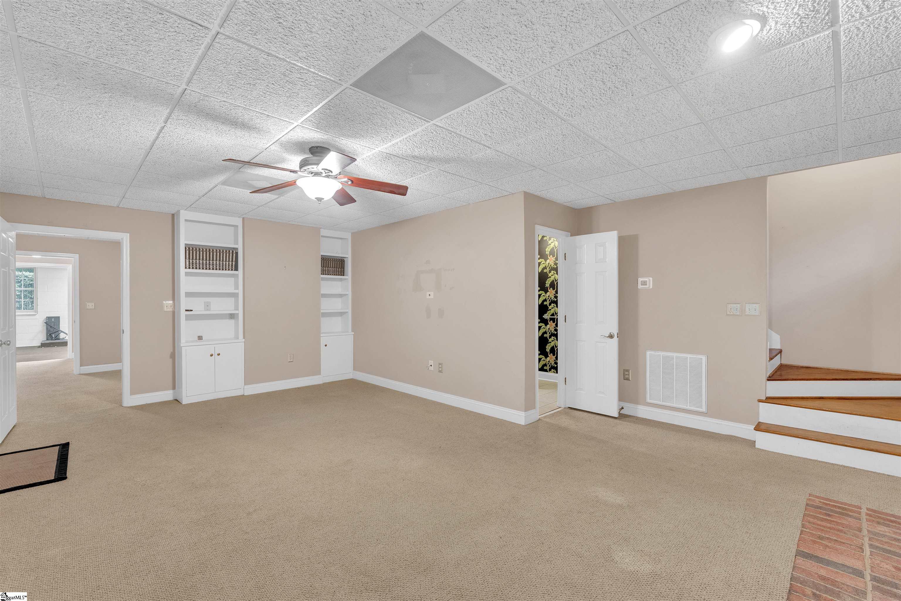 388 Pinehurst Drive Property Photo 18